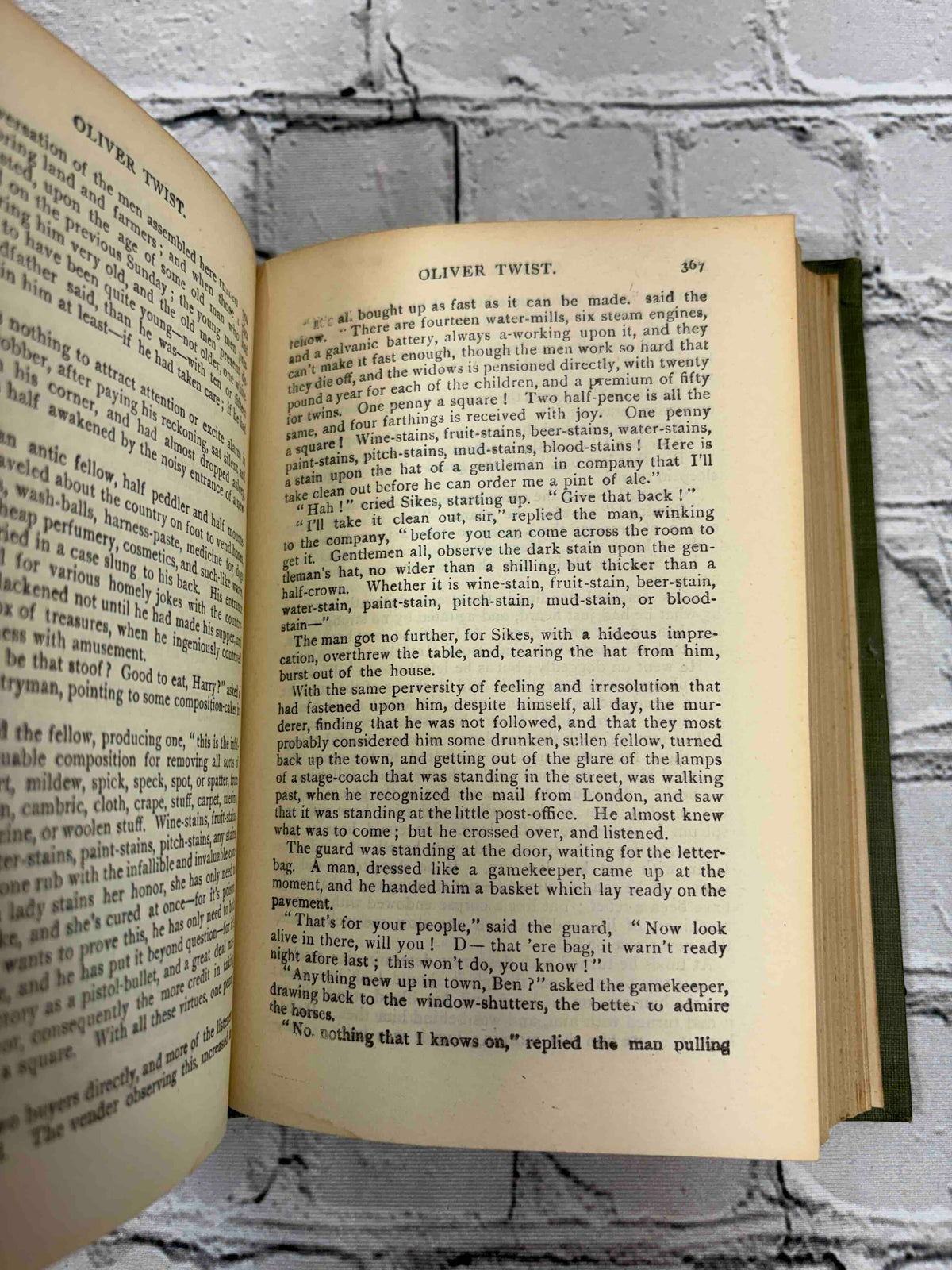 Charles Dickens 3 volume lot, Trade Publishing Company - Oliver Twist text page