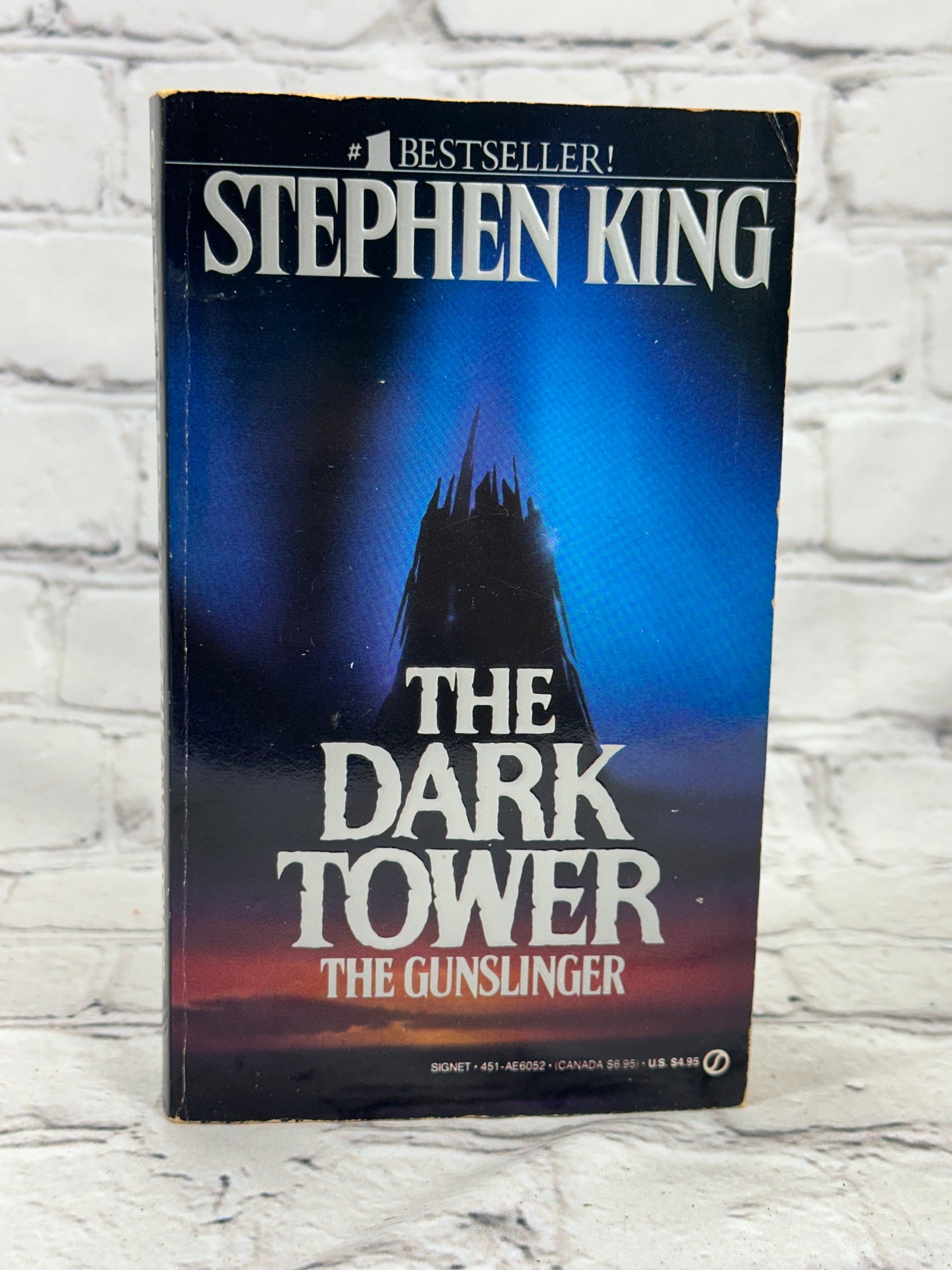 The Dark Tower: The Gunslinger by Stephen King [Signet · 1st Print · 1989]