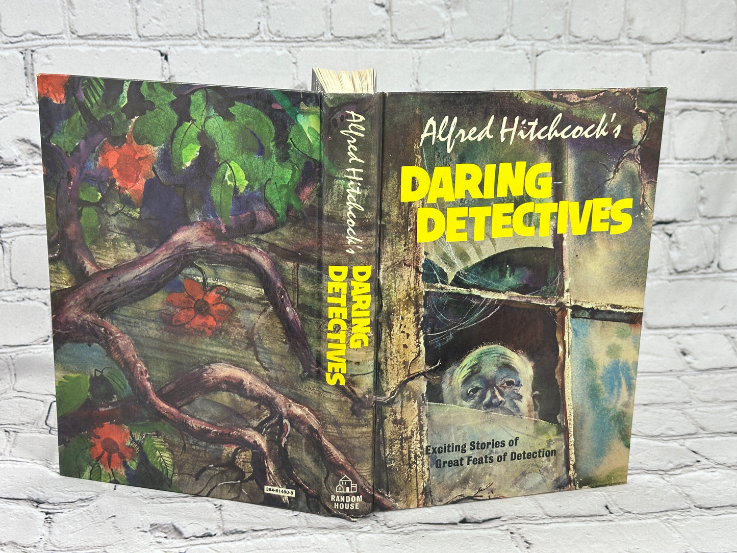 Alfred Hitchcock's Daring Detectives [1st Edition · 1969]