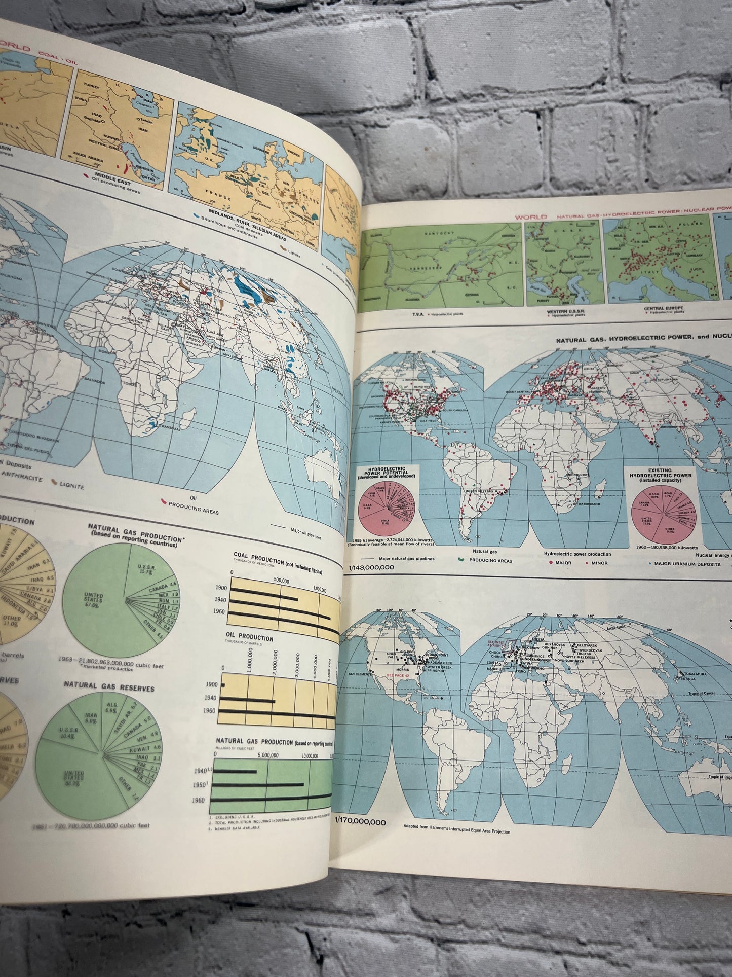 Map Man's Domain:  A Thematic Atlas of the World [General Drafting Co. · 1968]