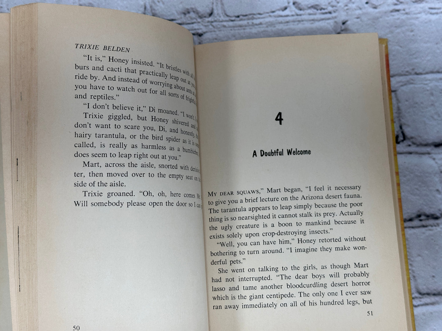 Trixie Belden and Mystery in Arizona by Kathryn Kenny [#6  · 1965]