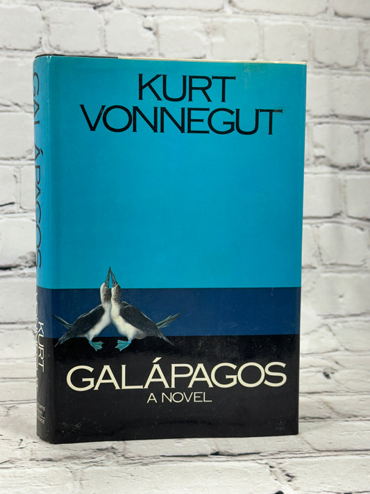 Galapagos by Kurt Vonnegut [First Edition · 1985]