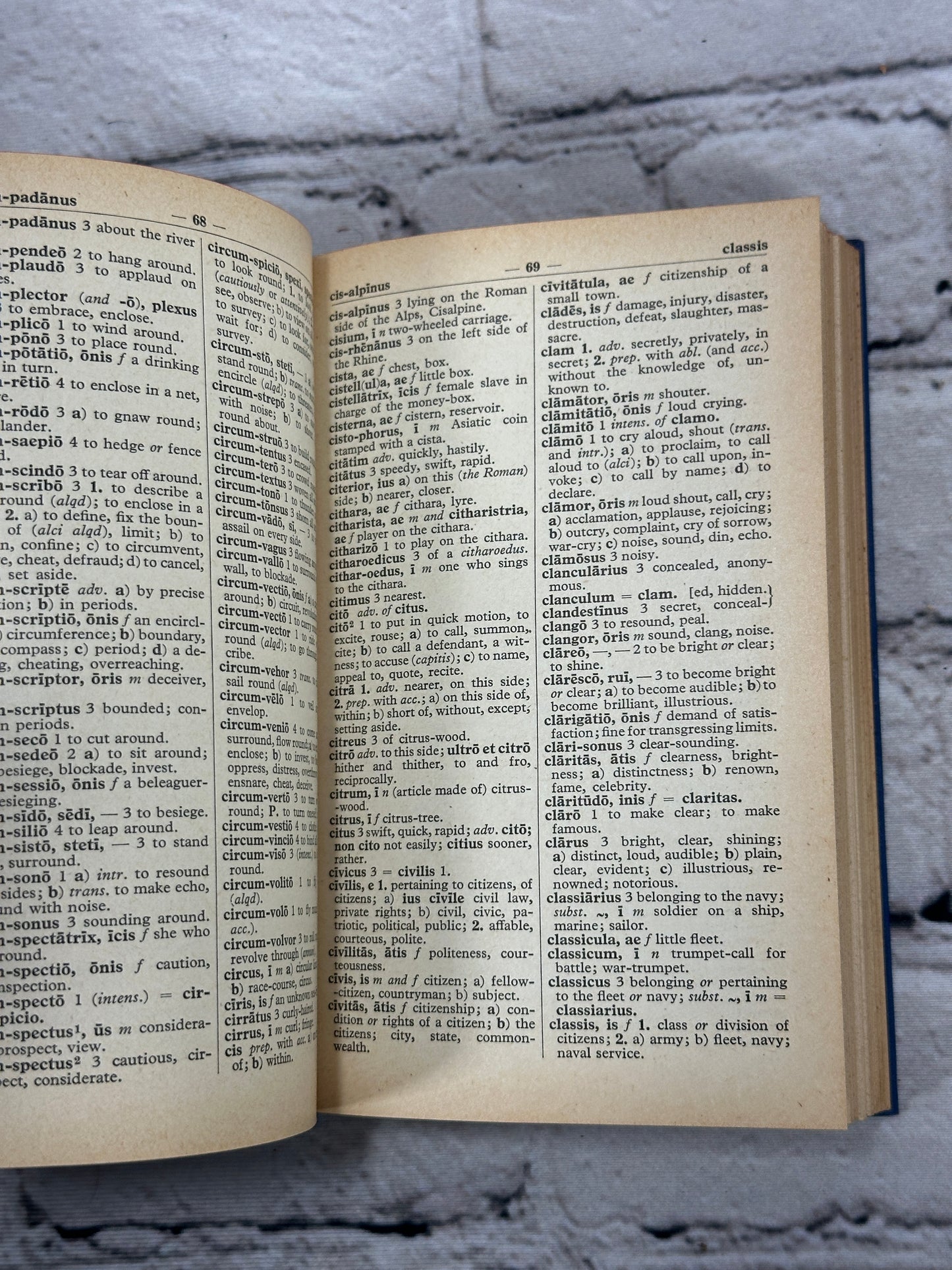 Langenscheidt's Pocket Latin Dictionary (Latin - English) [1960]