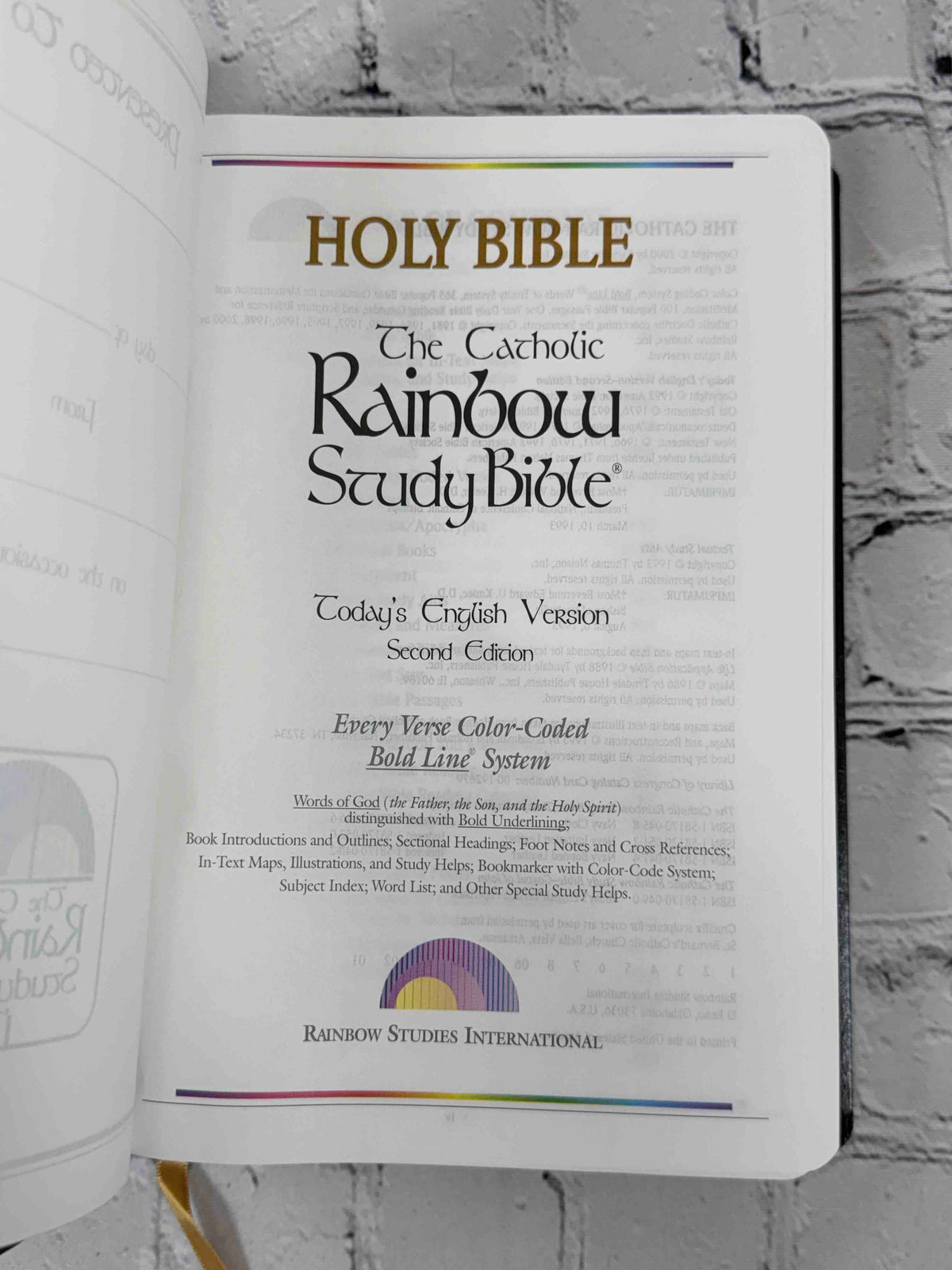 Holy Bible: The Catholic Rainbow Study Bible : Today's English Version