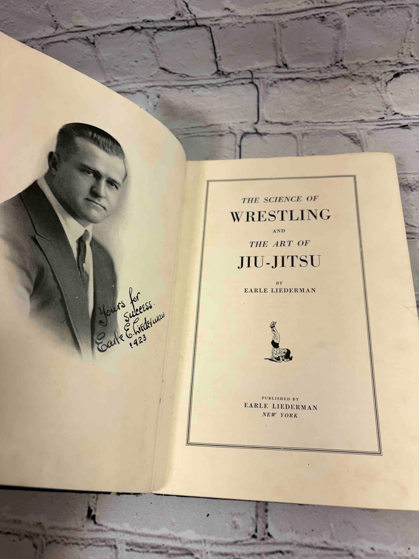 The Science of Wrestling and the Art of Jiu Jitsu