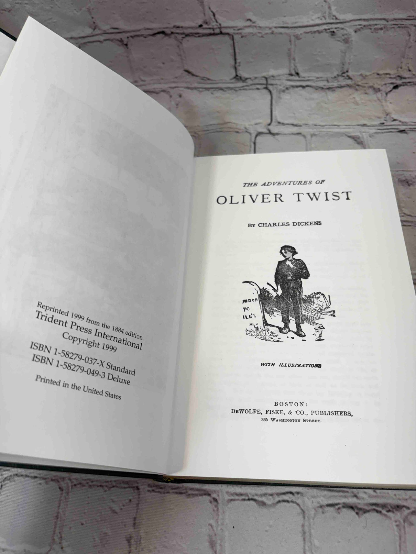 Oliver Twist (Signature Classics Series)