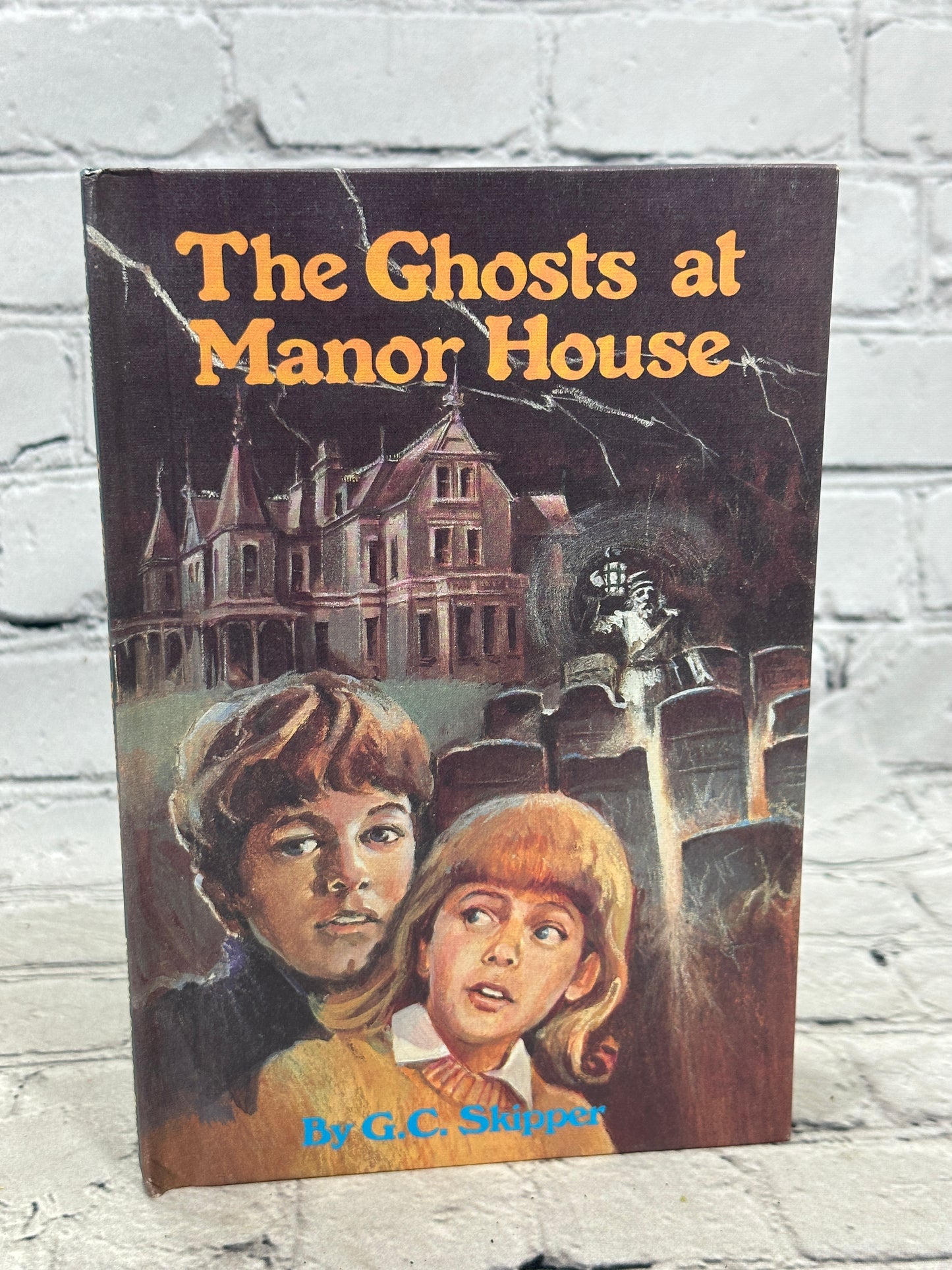 The Ghosts at Manor House by G.C. Skipper [1978 · Weekly Reader]