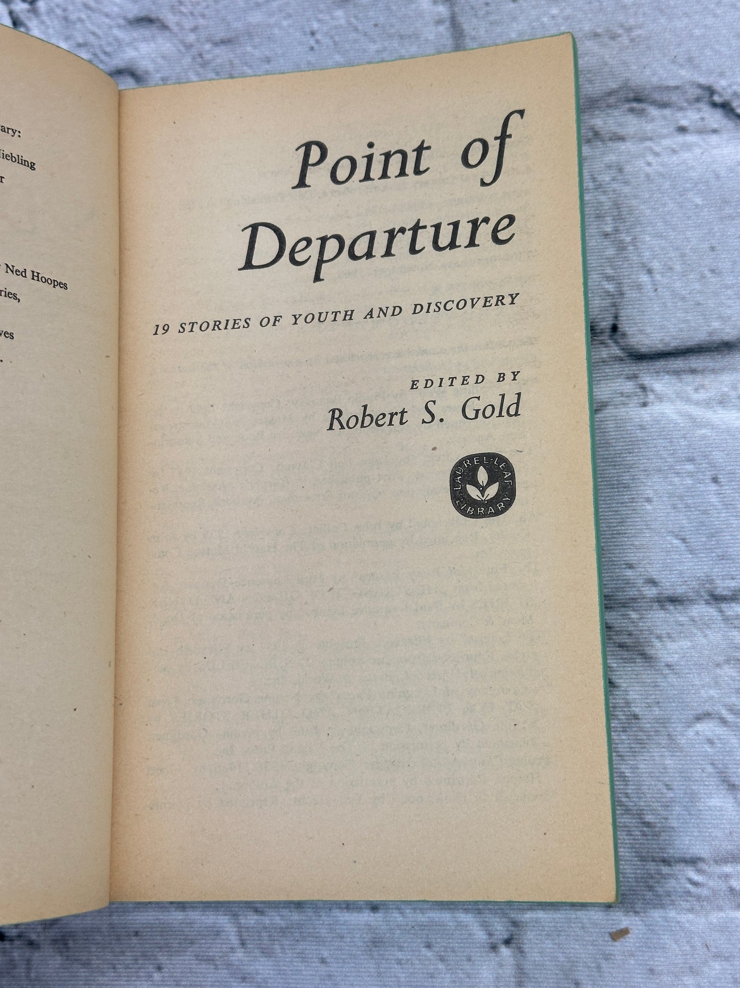 Point of Departure 19 Stories of Youth & Discovery by Robert Gold[1969 · 5th Pr]