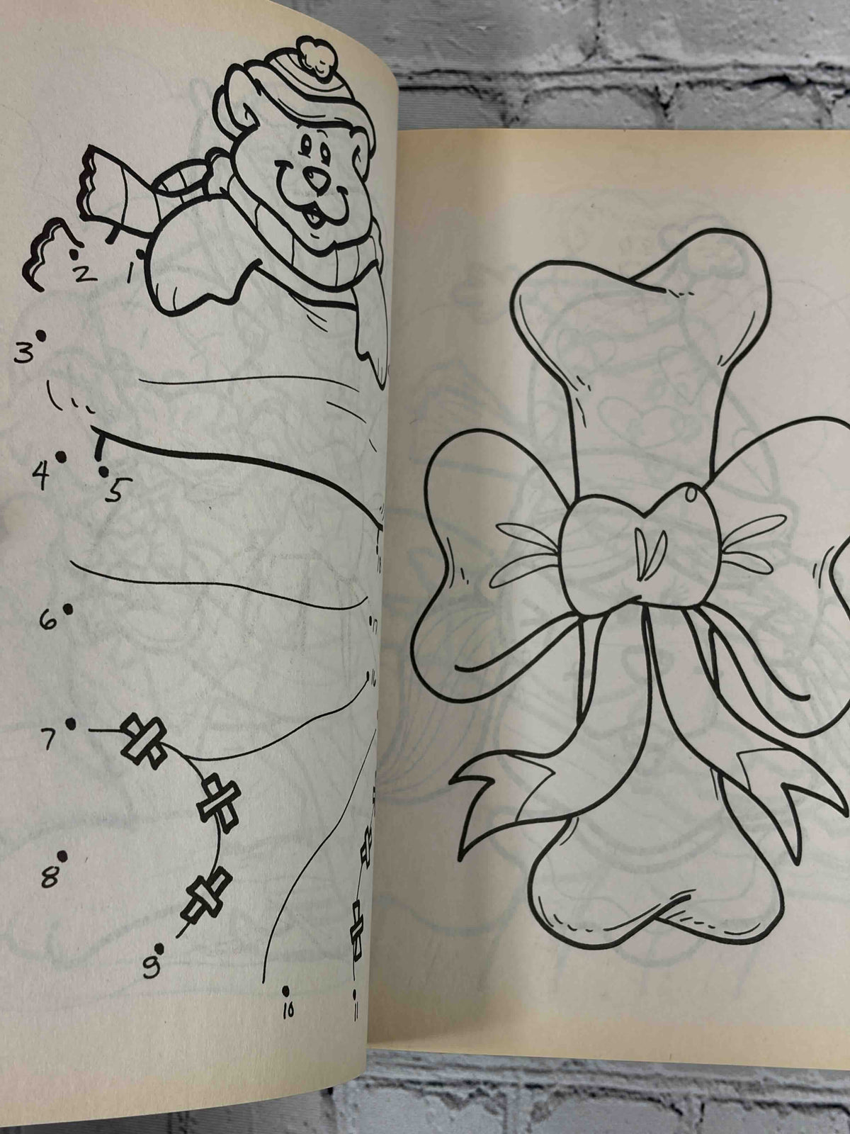 Christmas Jumbo Fun Coloring & Activity Book, 2002 Paradise Press - dot-to-dot activity