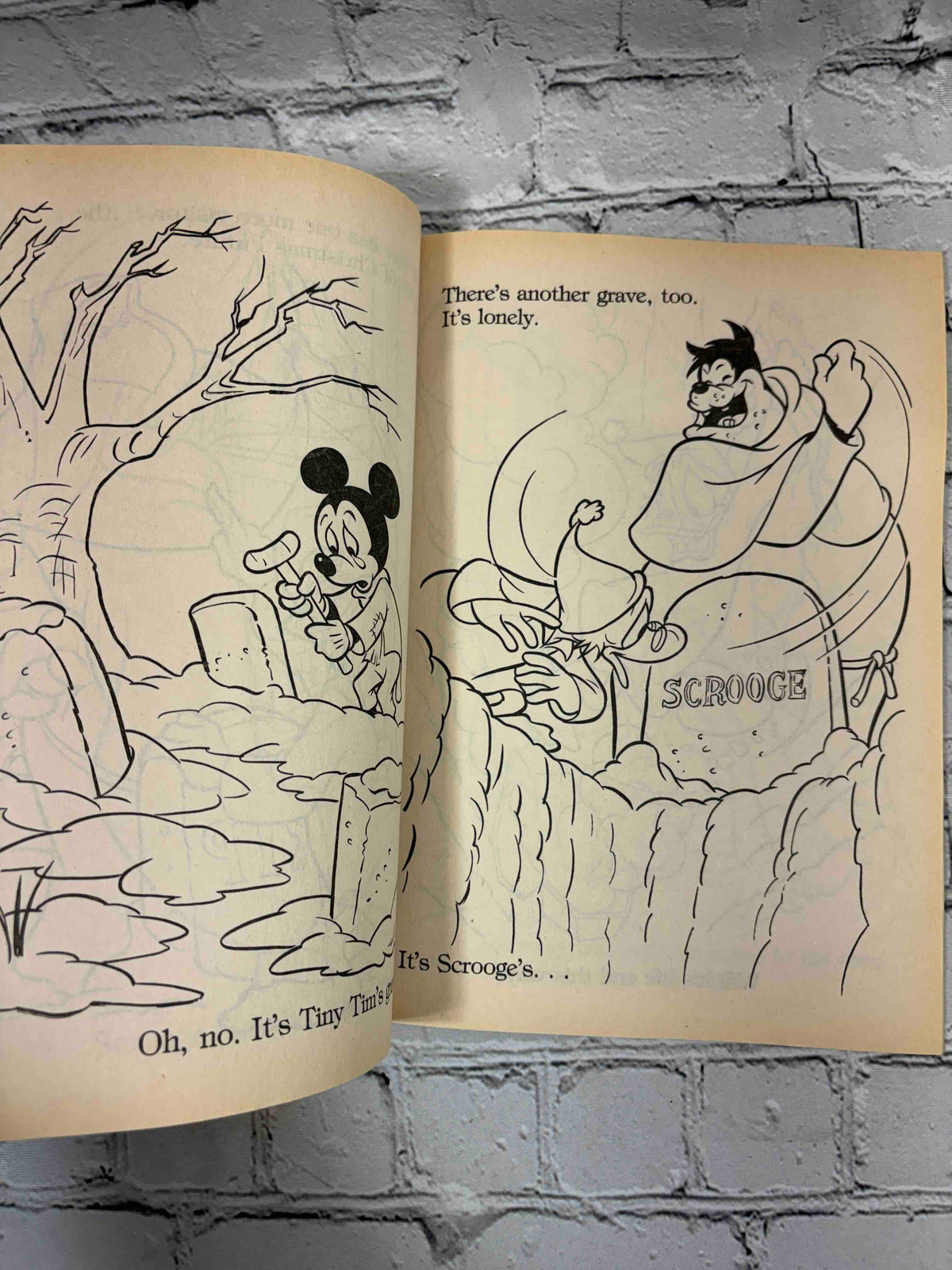 Disney's Christmas Book Featuring Mickey's Christmas Carol, 1989 Golden coloring book - coloring pages