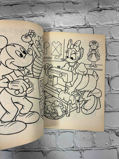 Disney's Christmas Book Featuring Mickey's Christmas Carol, 1989 Golden coloring book - coloring pages