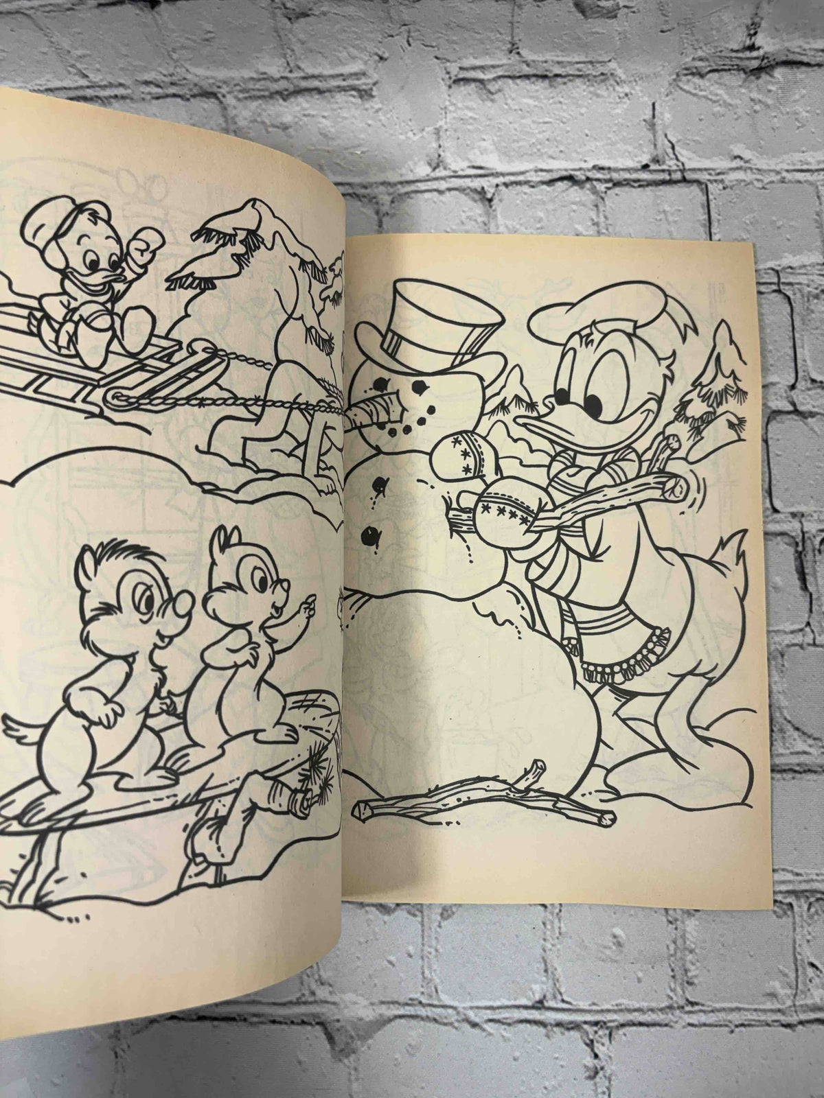 Disney's Christmas Book Featuring Mickey's Christmas Carol, 1989 Golden coloring book - coloring pages