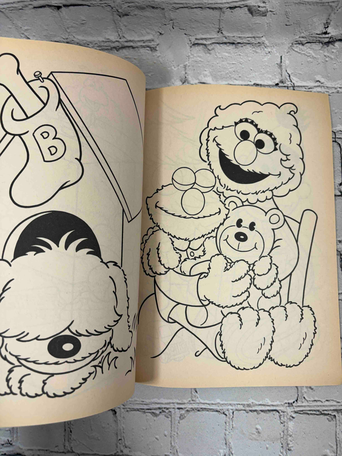 Sesame Street Elmo's Christmas, 1995 Golden coloring book - coloring pages