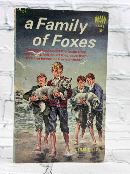 A Family of Foxes
