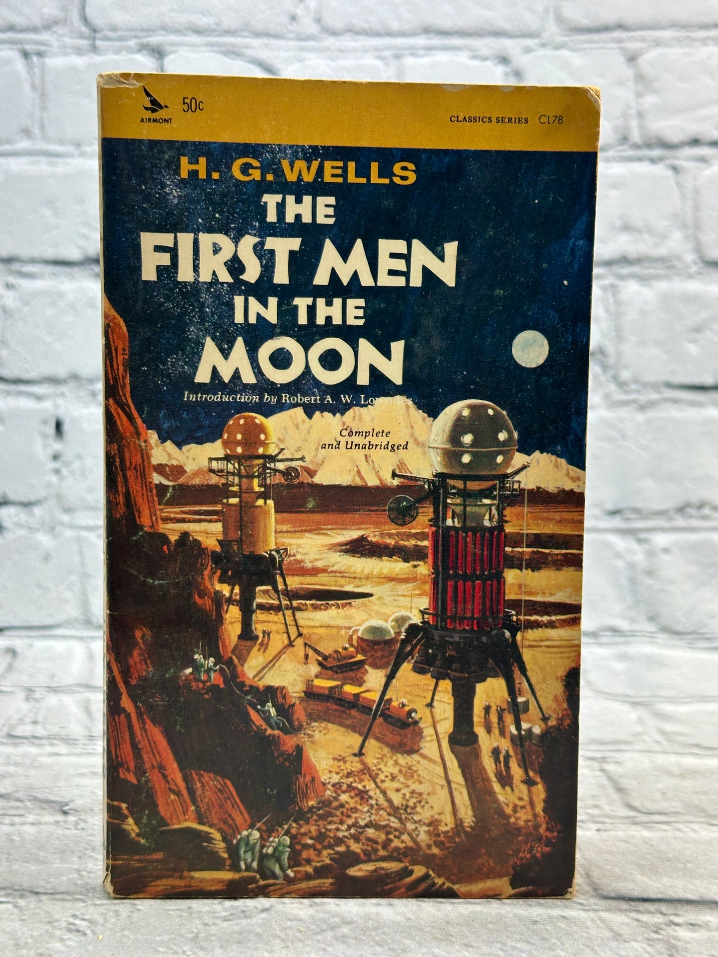 The First Men in the Moon by H.G. Wells [1965]