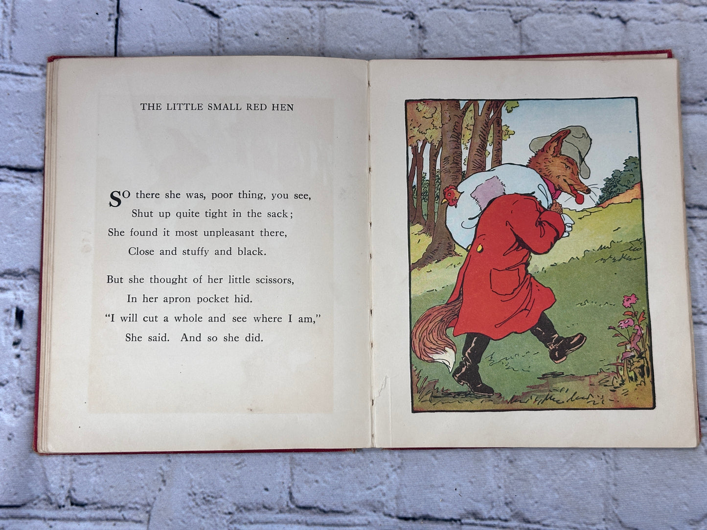 The Little Small Red Hen [25 Colored Illustrations · M.A Donohue · 1922]