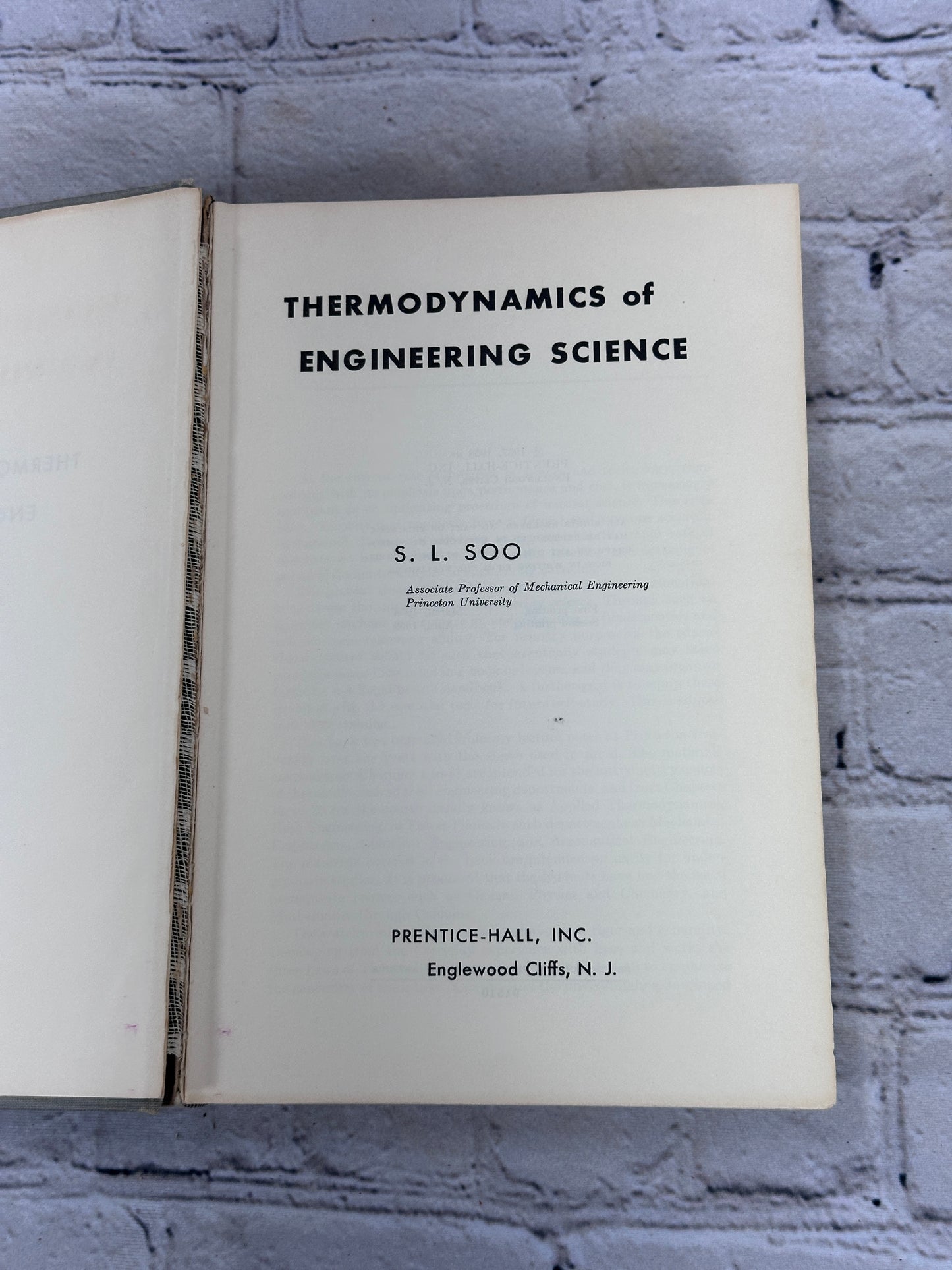 Thermyodynamics of Engineering Sciene S. L. SOO, AP of Princeton [2nd Ed. · 1959]