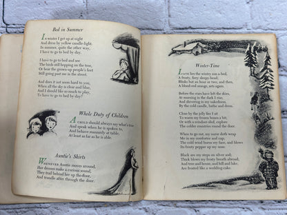 A Childs Garden Of Verses by Robert L. Stevenson [Lamplighter Series · 1945]