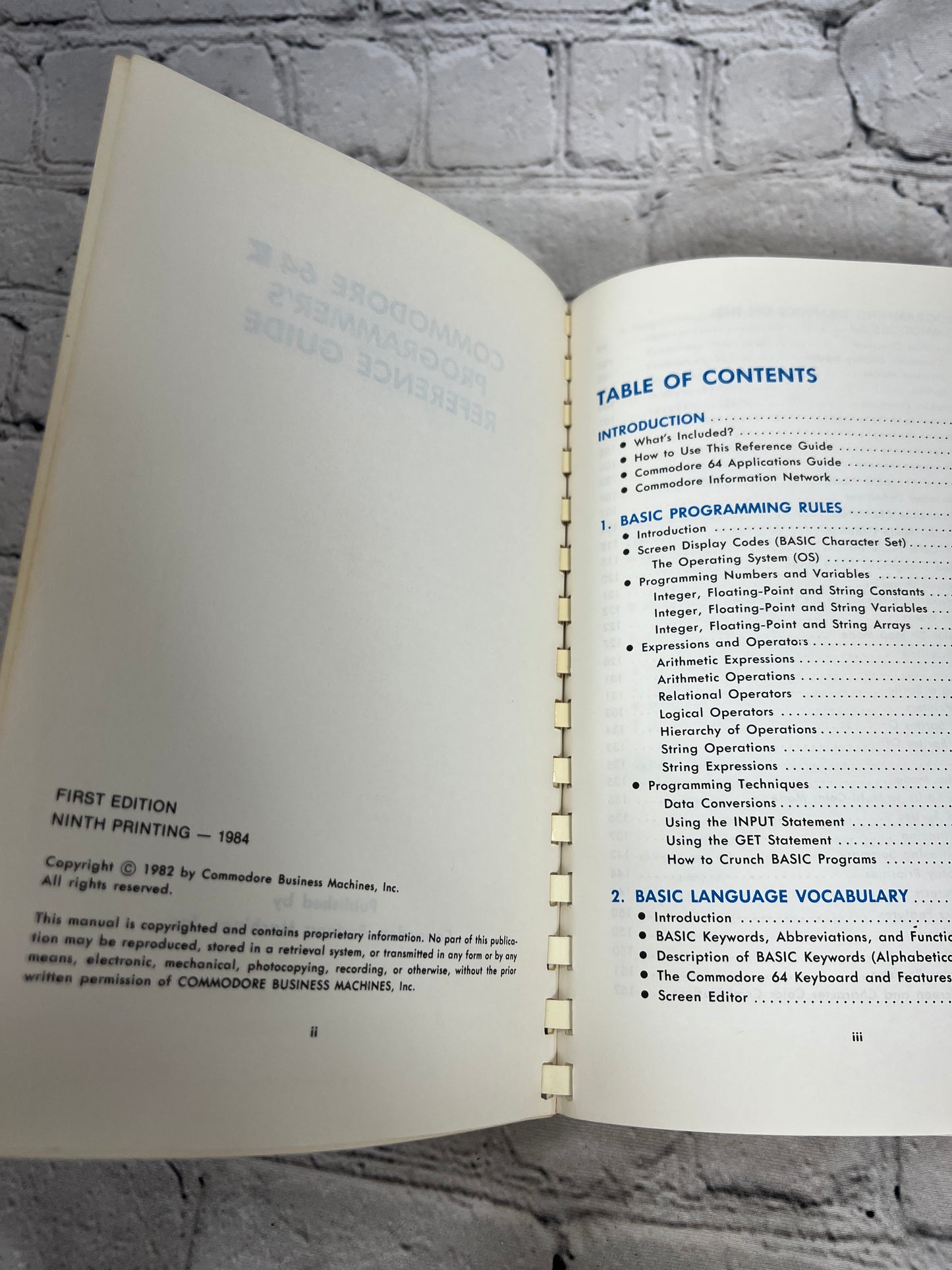 Commodore 64 Programmers Reference Guide [1st Ed. · 1984]