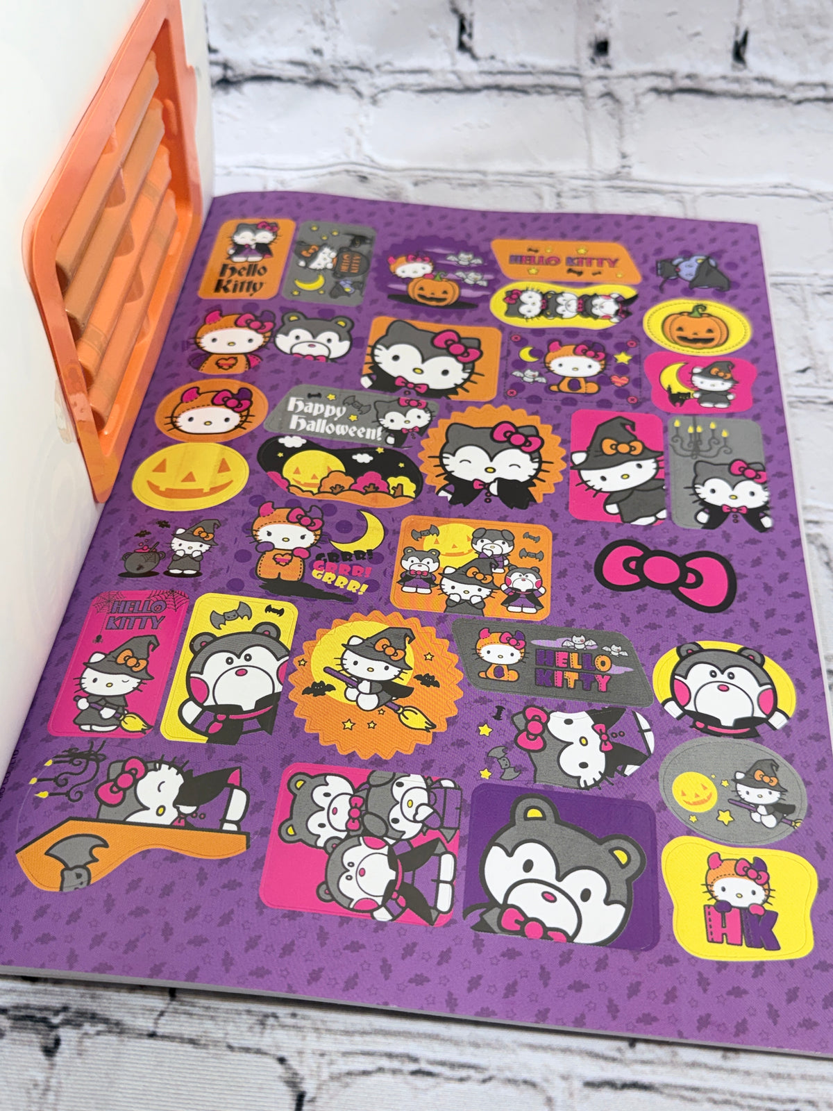 Hello Kitty Halloween Coloring and Activity