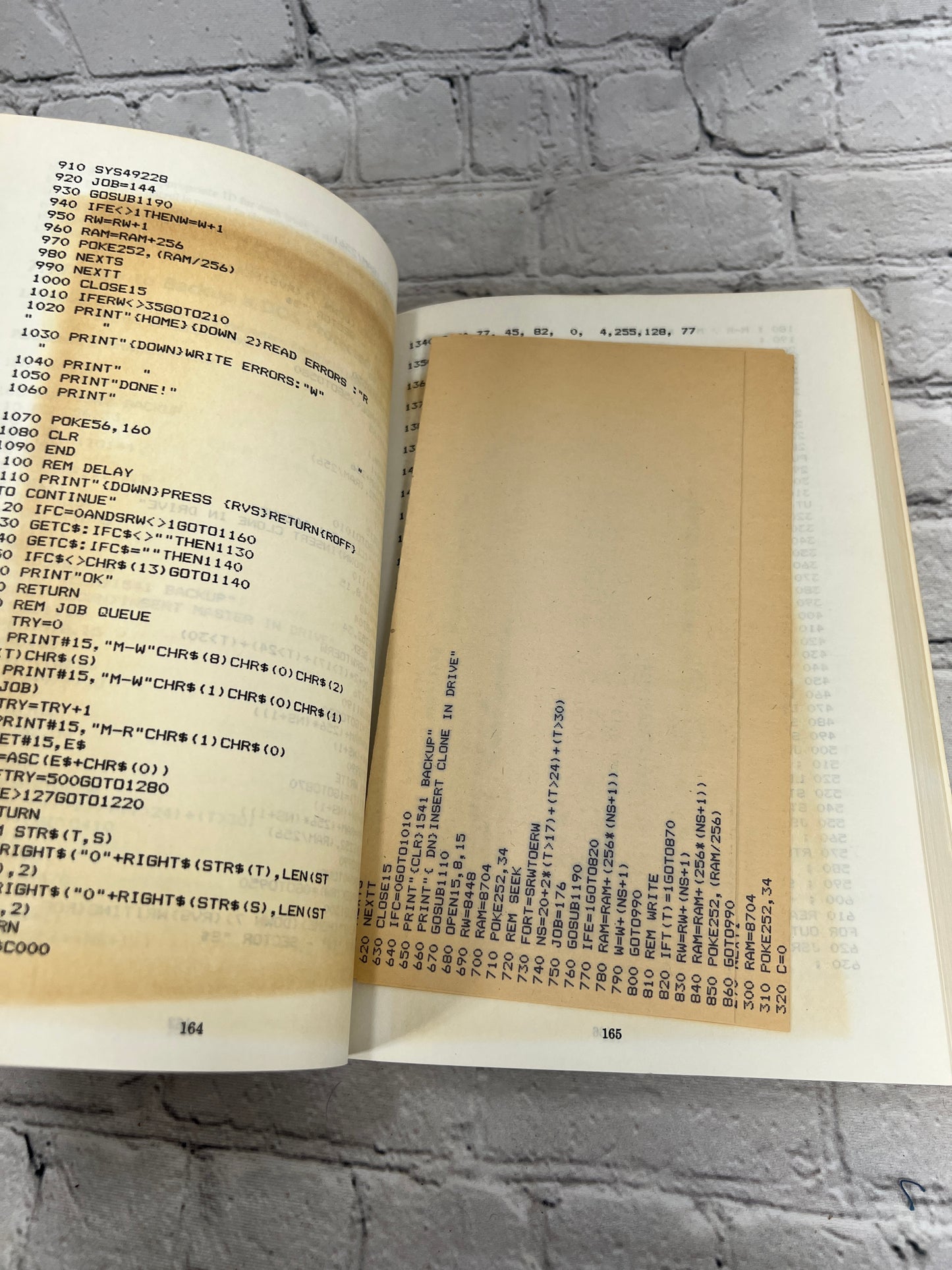 Inside Commodore DOS Complete Guide 1541 Disk Operating System [2nd Print · 1985]