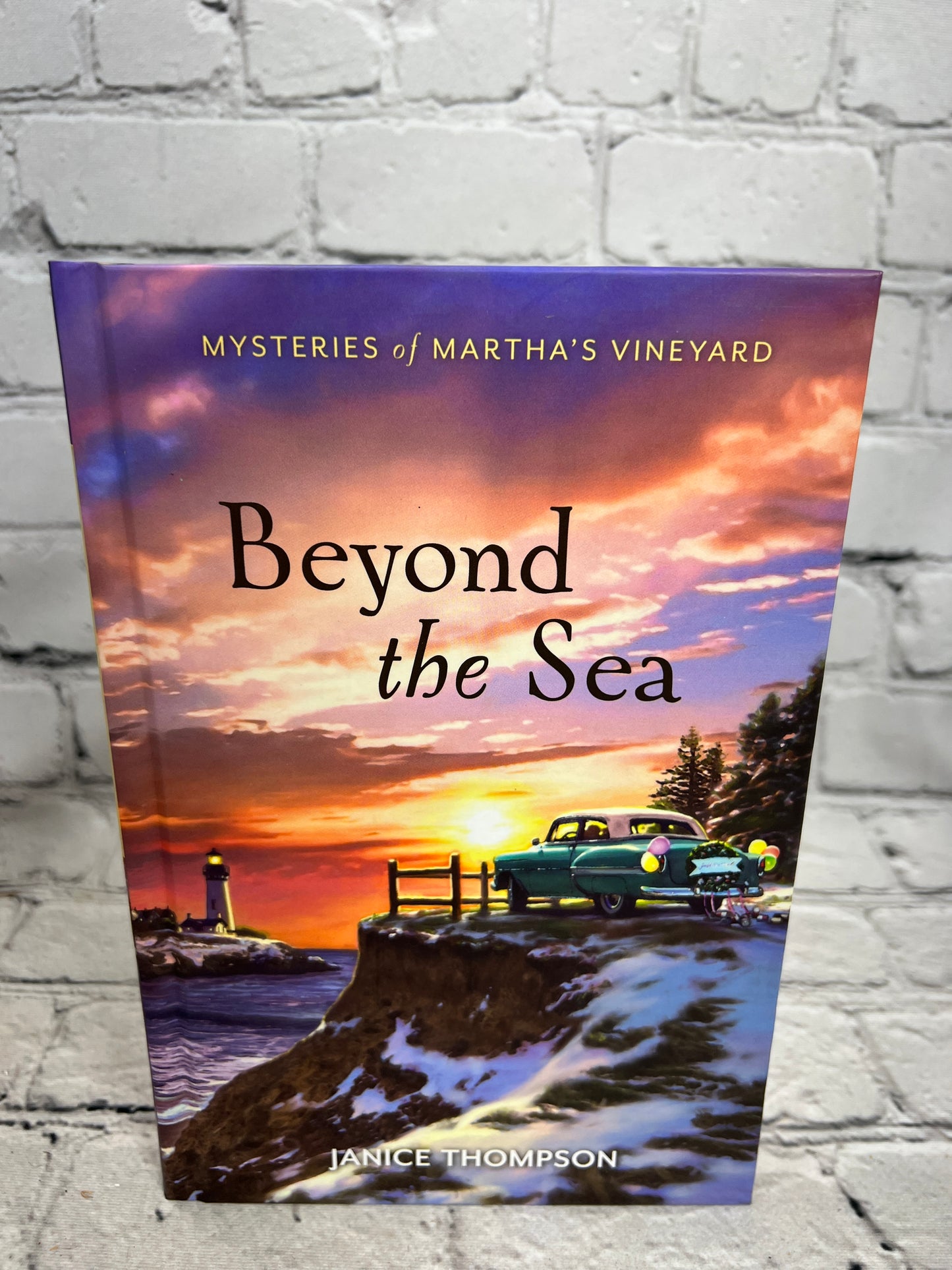 Mysteries of Martha's Vineyard 14-18 [Lot of 5 Books]