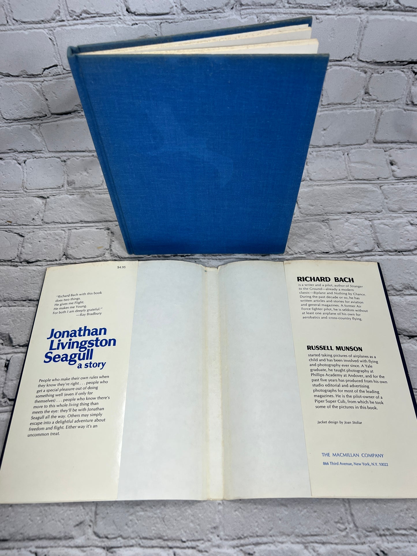 Jonathan Livingston Seagull By Richard Bach [1970]