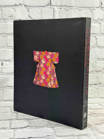 Fashioning Kimono: Dress and Modernity in Early Twentieth-Century Japan