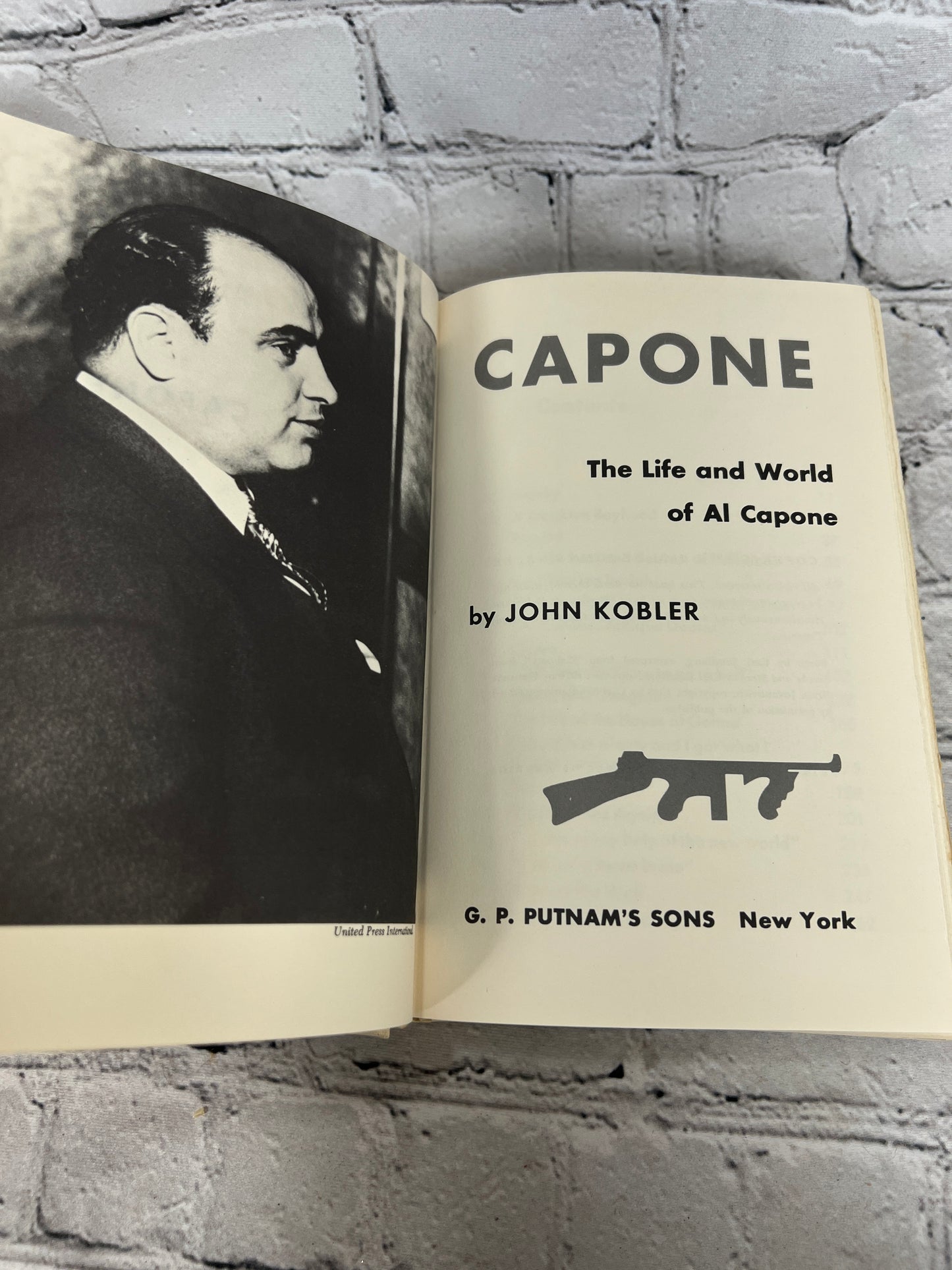 Capone: The Life and World of Al Capone [Book Club Edition · 1971]