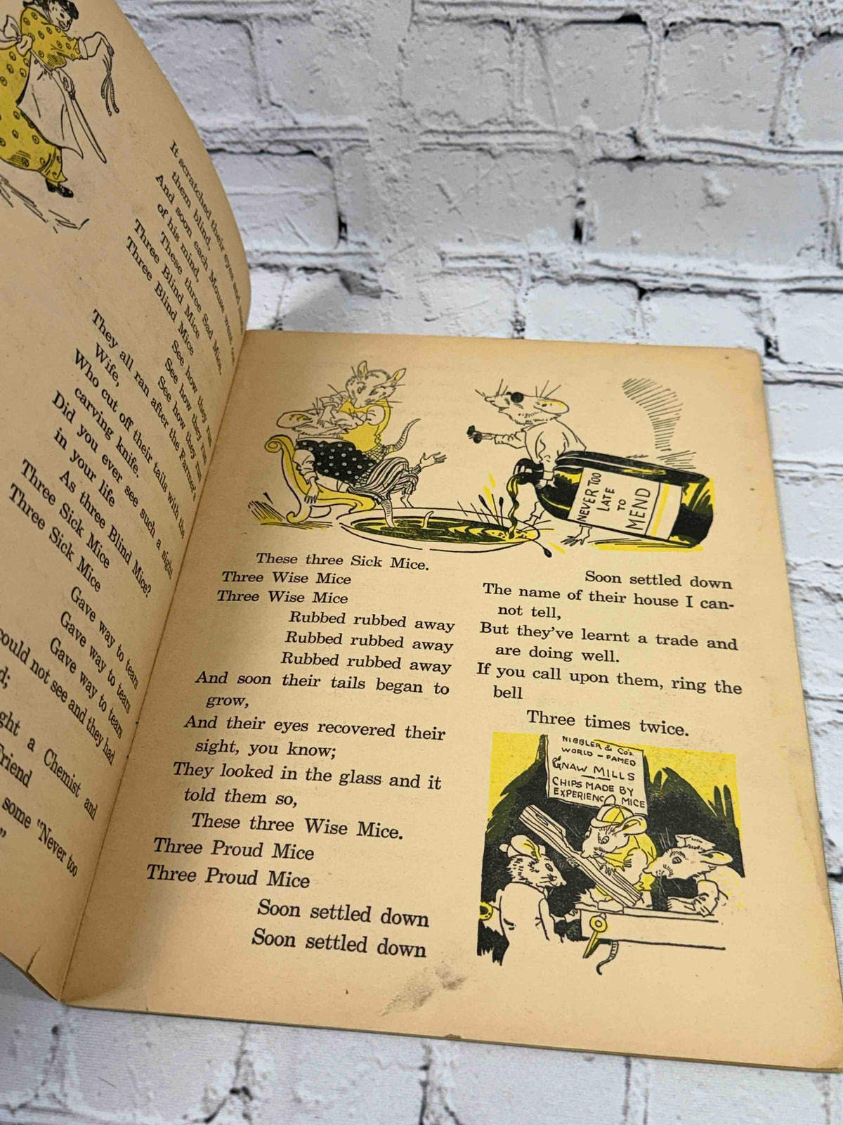 Famous Mouse Stories, 1944 Perks Publishing picture book - interior illustrated pages