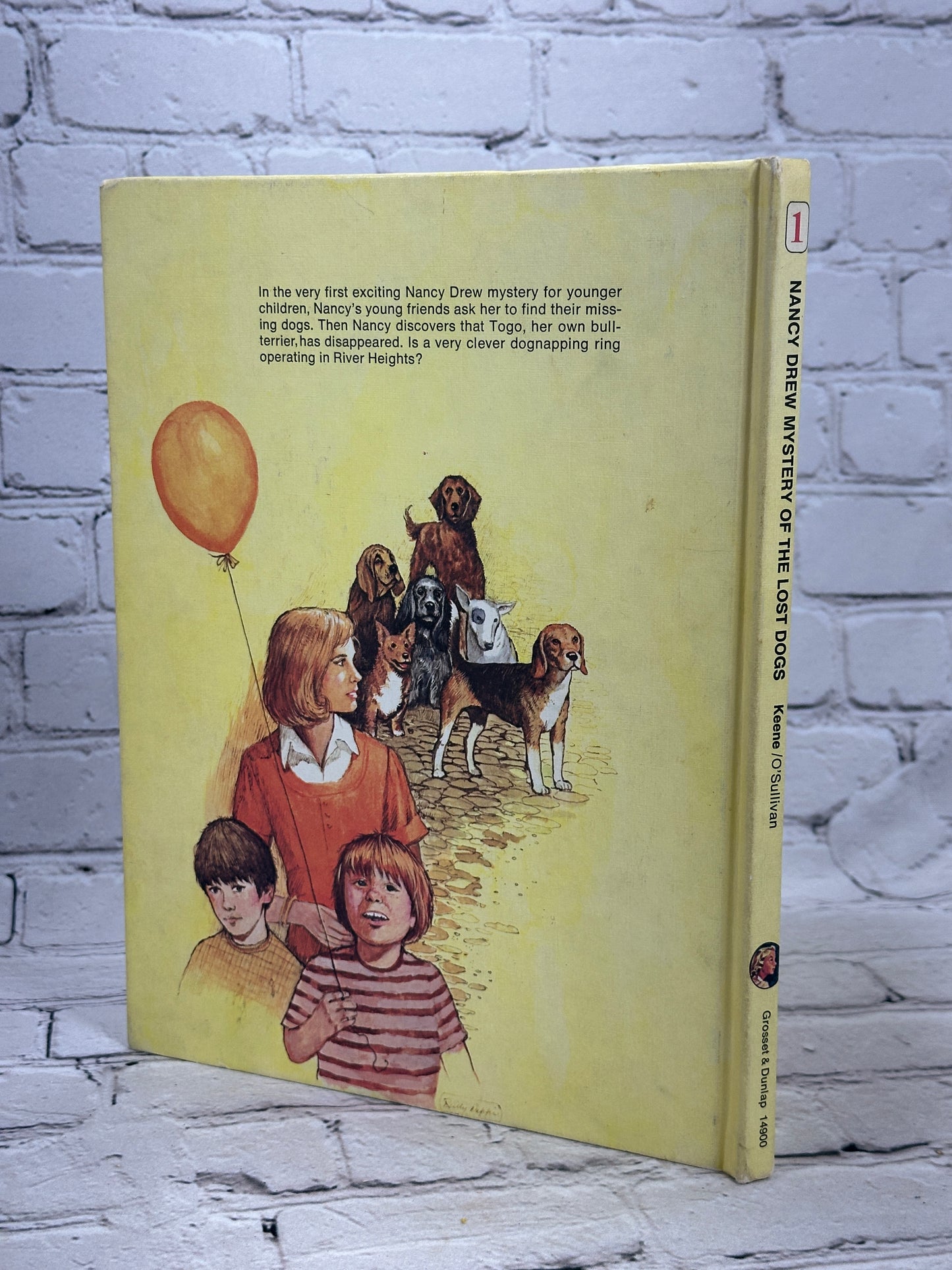 A Picture Book of Nancy Drew: The Mystery of the Lost dogs [Volume 1 · 1977]