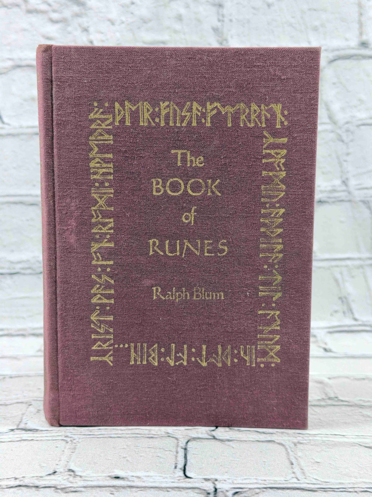 The Book of Runes by Ralph Blum, St. Martin's Press hardcover - front cover