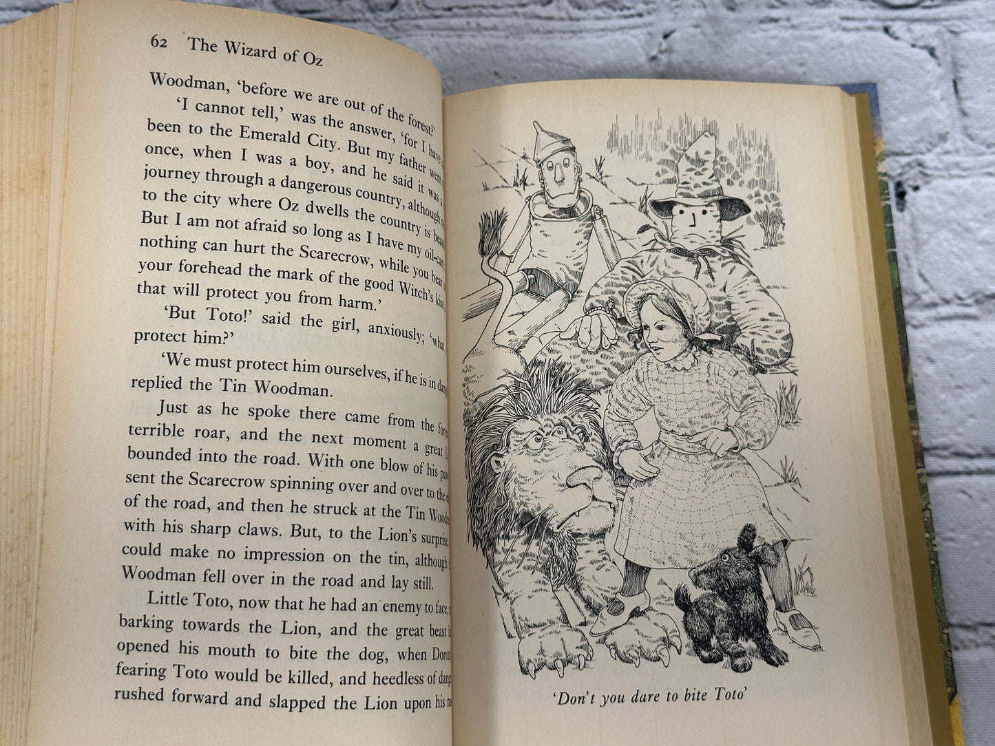 Wizard of Oz [Treasury of Childrens Classics · 1982]