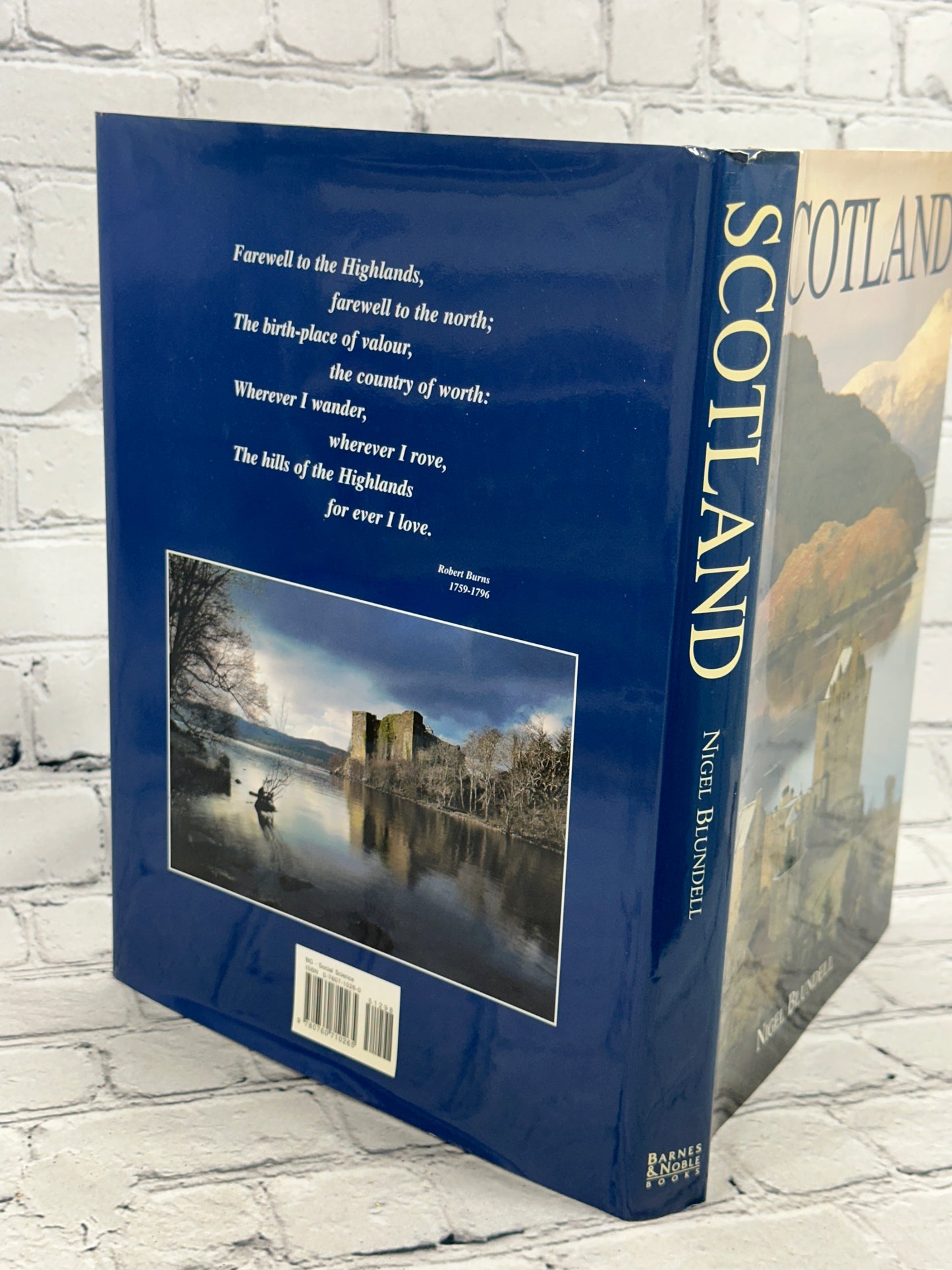 Scotland By Nigel Blundell [Barnes & Nobles Books · 1998]