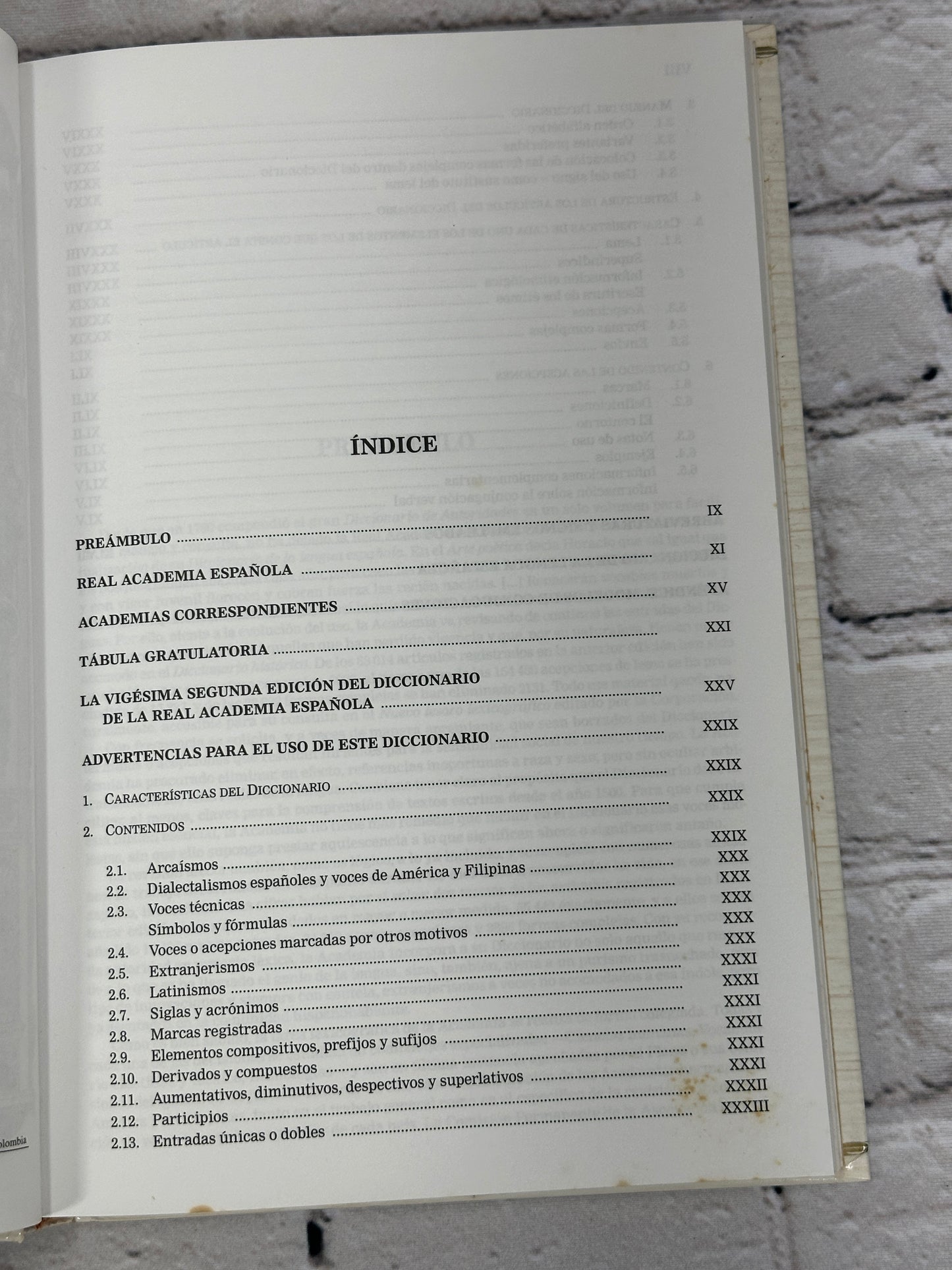 Diccionario De La Lengua Espanola by Real Academia Espanola [2001 · Complete Set