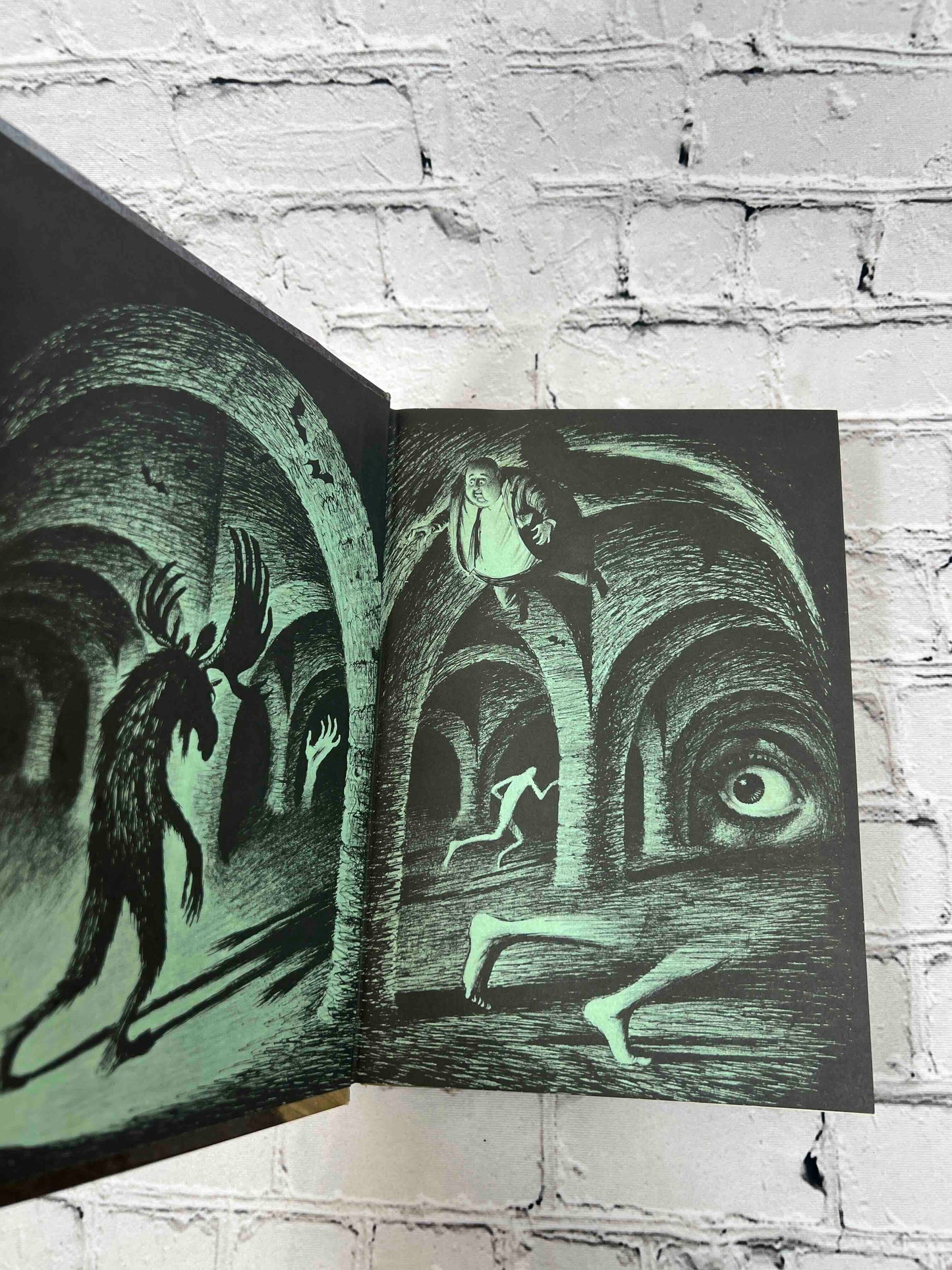 Alfred Hitchcock's Ghostly Gallery