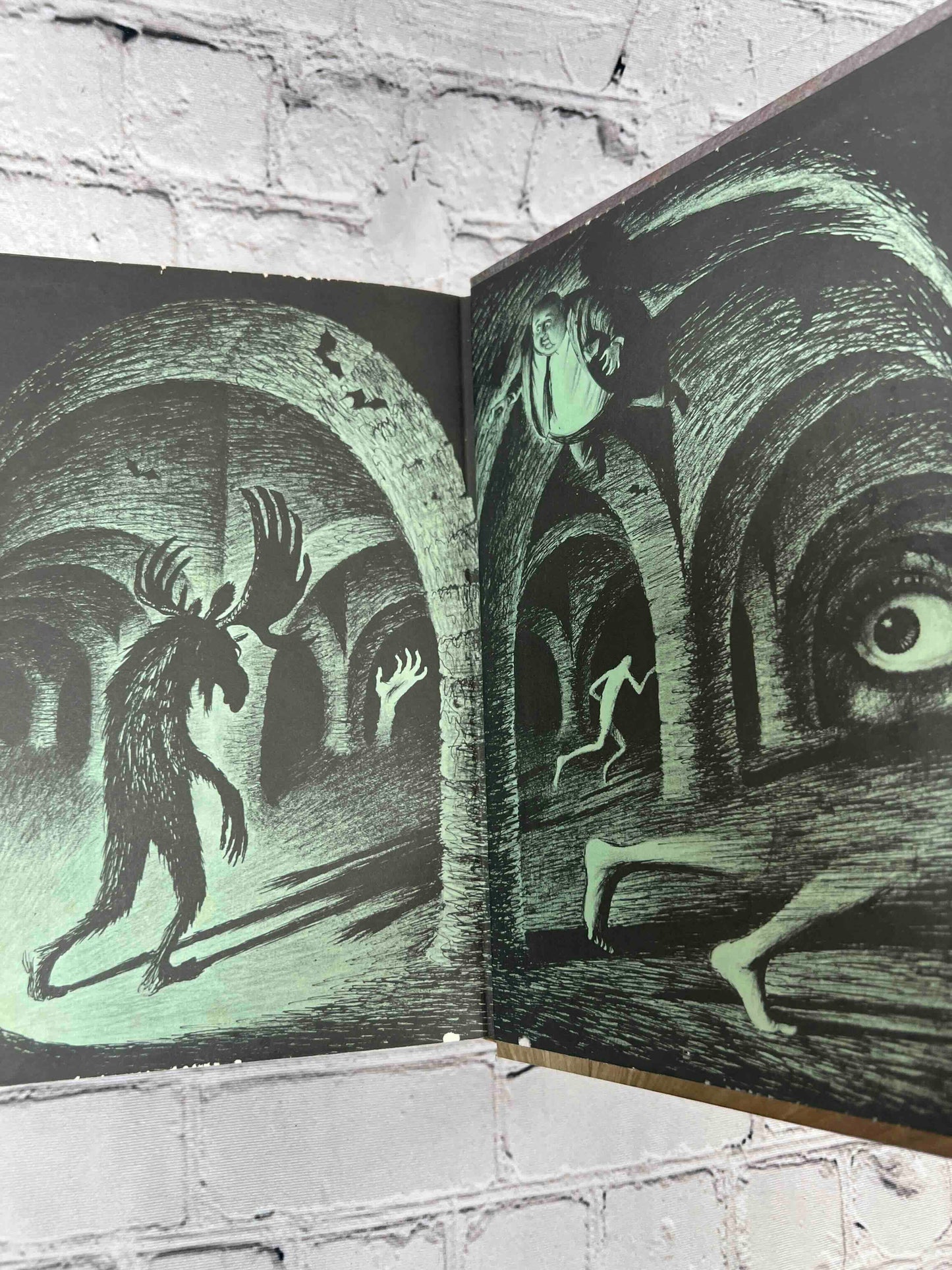 Alfred Hitchcock's Ghostly Gallery