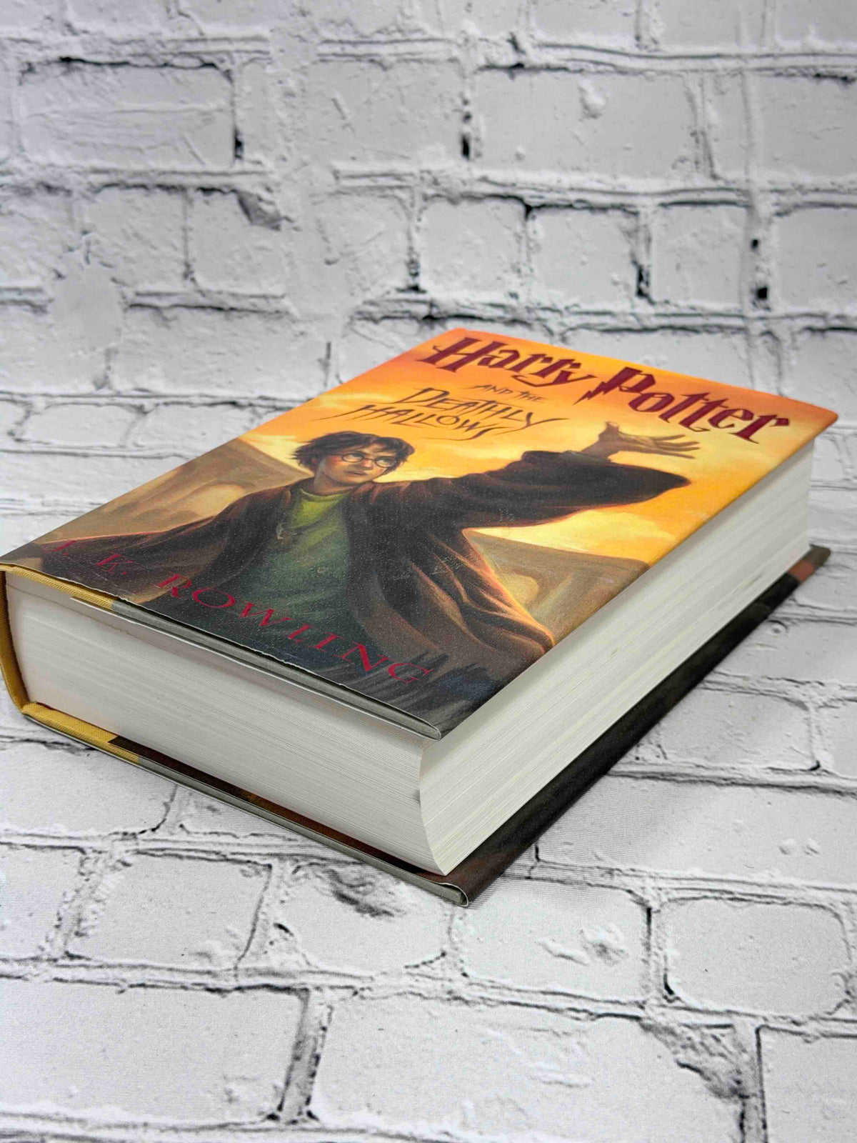 Harry Potter and the Deathly Hallows by J.K. Rowling, 2007 Scholastic Hardcover - page edges and jacket