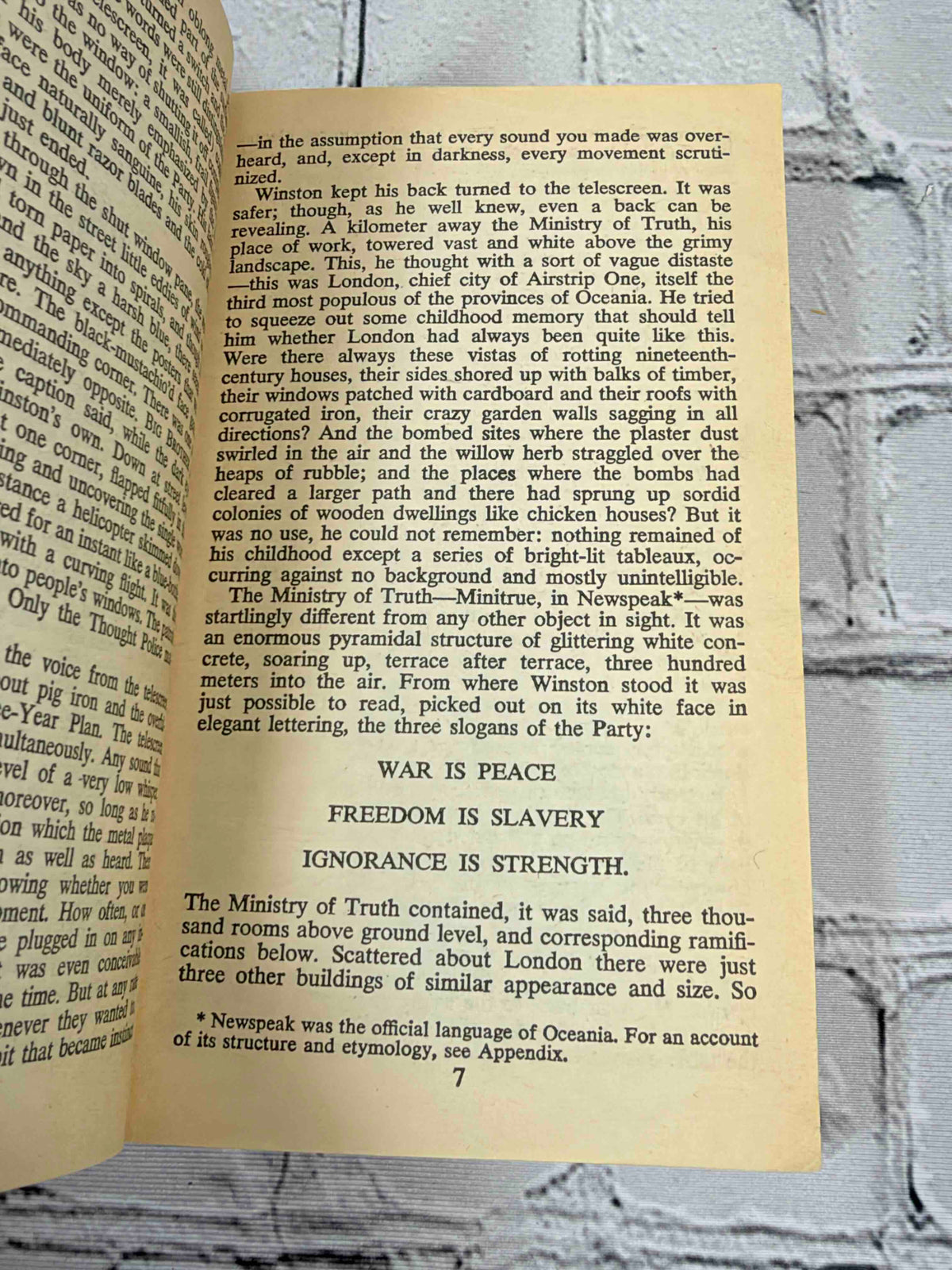 1984 by George Orwell, 1983 Signet Classic Mass Market Paperback - sample text page
