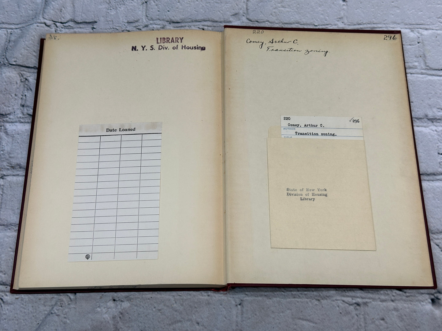 Transition Zoning by Arthur Comey [1933 · Ex-Library]