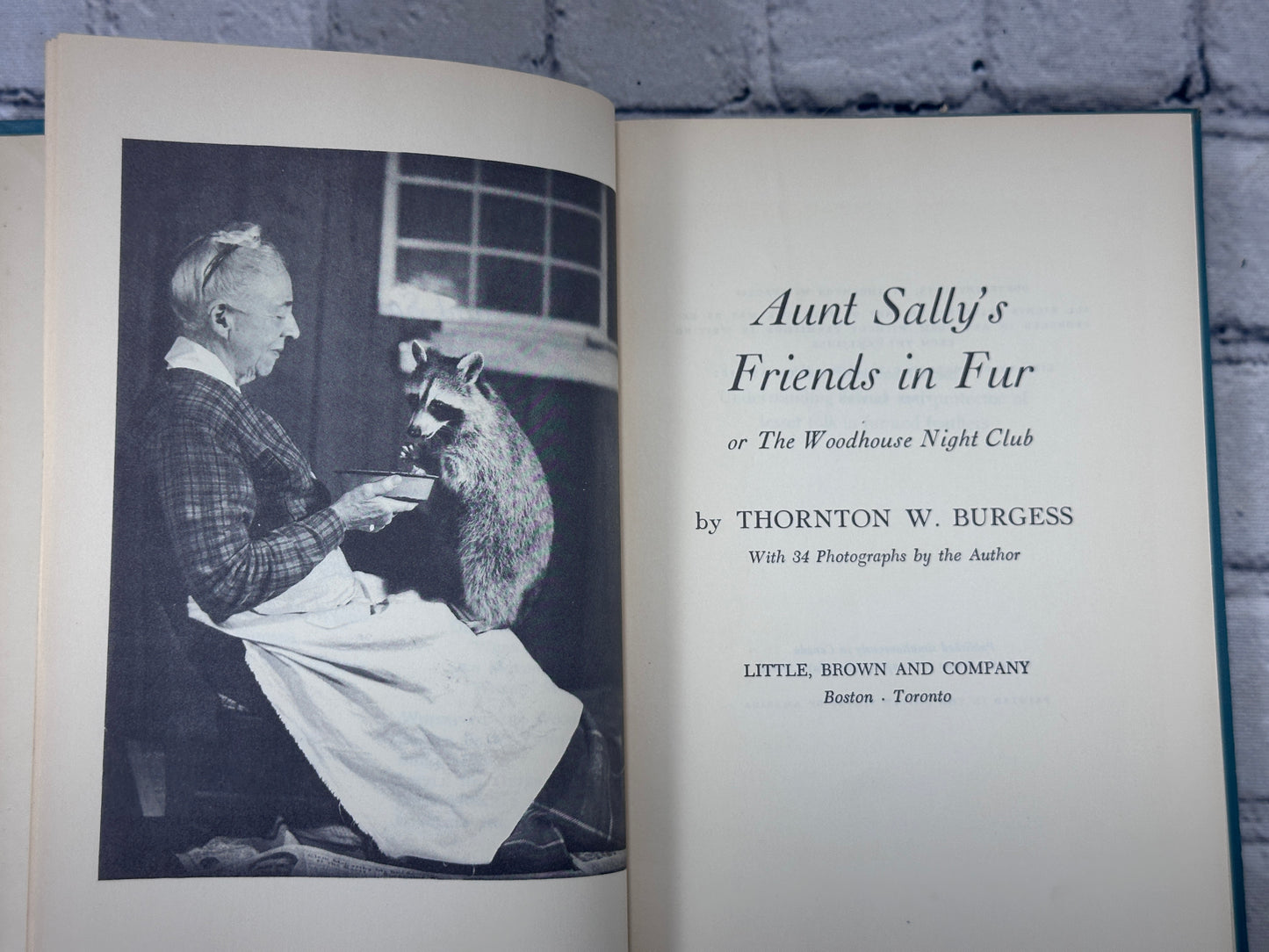 Aunt Sally’s Friends In Fur Thornton W. Burgess [1st Edition · 1955]