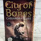 City of Bones: The Mortal Instruments Book 1 by Cassandra Clare [2015]