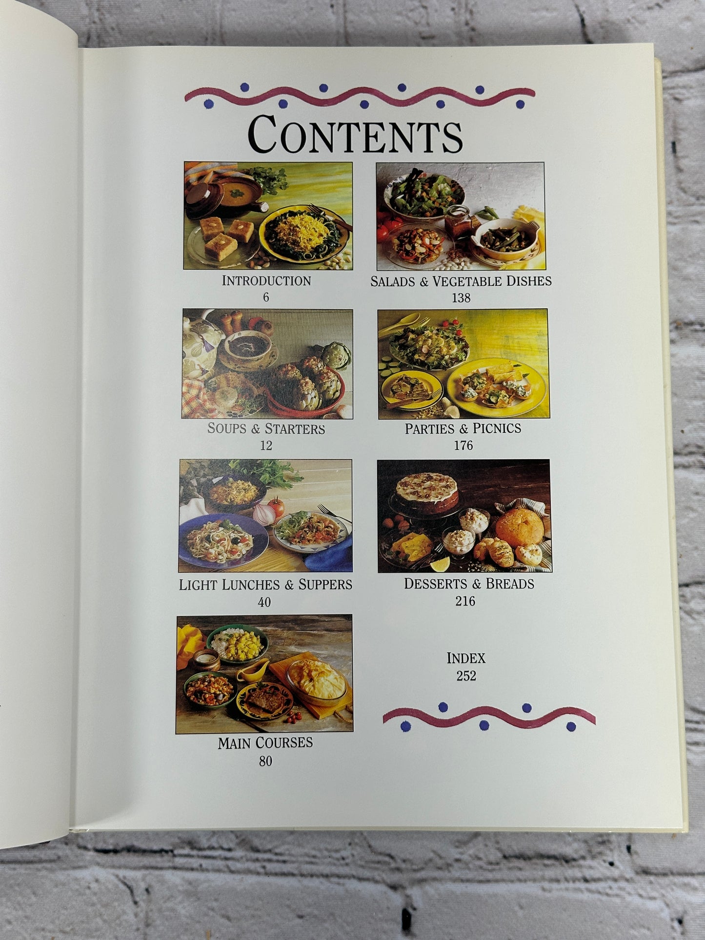 The Ultimate Vegetarian Cookbook by Roz Denny [1995]