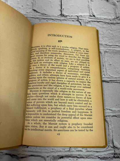 The Communist Manifesto with Selections from the Eighteenth Brumaire of Louis Bonaparte and Capital