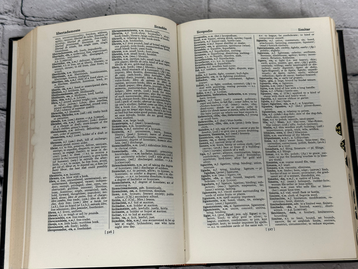 Cassell's Spanish Dictionary Spanish-English English-Spanish [1968]