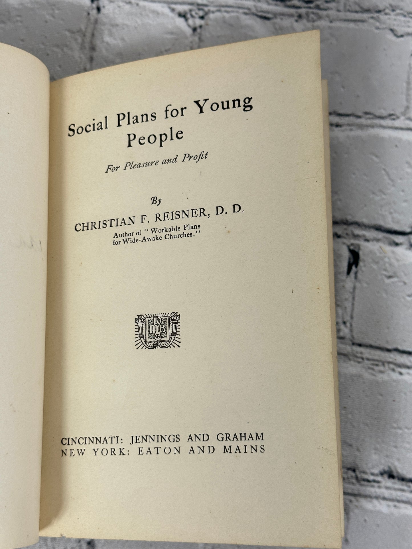 Social Plans for Young People by Christian F. Reisner [1908]