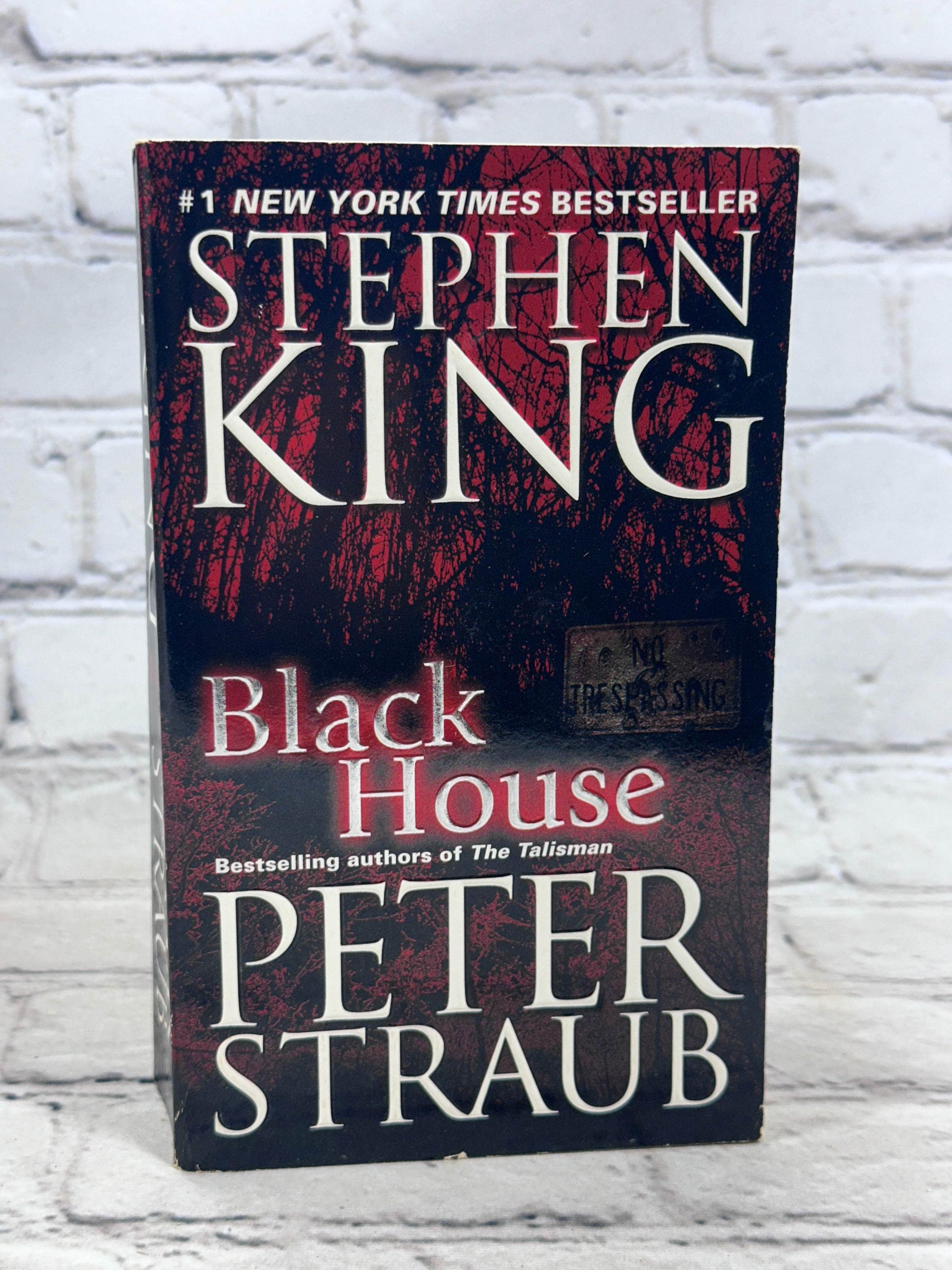 Flipped Pages Black House by Stephen King &  Peter Straub [2002]