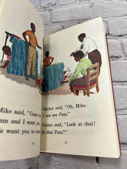 Flipped Pages Dick and Jane Fun with Our Family [Grosset & Dunlap · 2004]