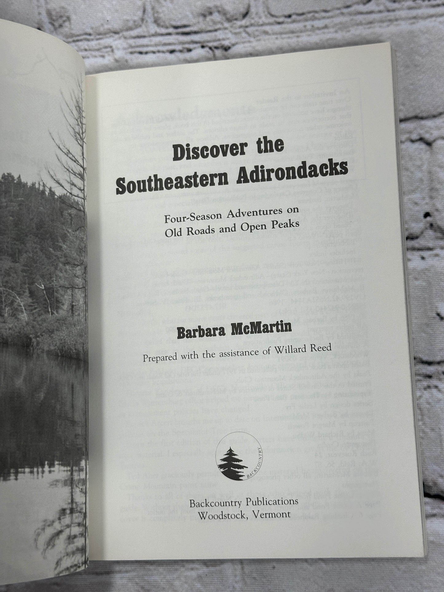 Flipped Pages Discover the Southeastern Adirondacks By Barabara McMartin [1990 · 2nd Print]