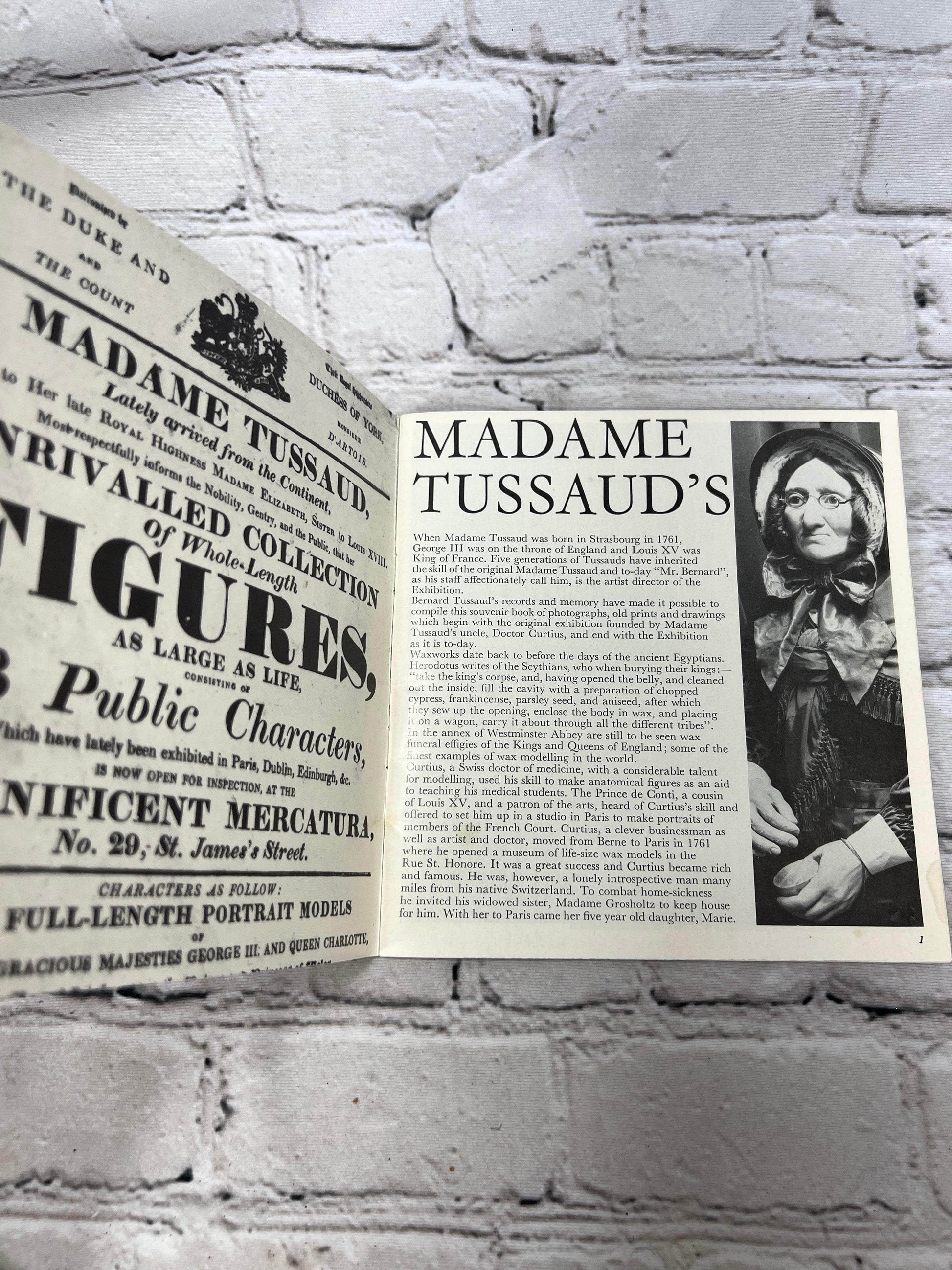 Flipped Pages Madame Tussaud's Souvenir [The Broadway Press Limited, Lewisham]